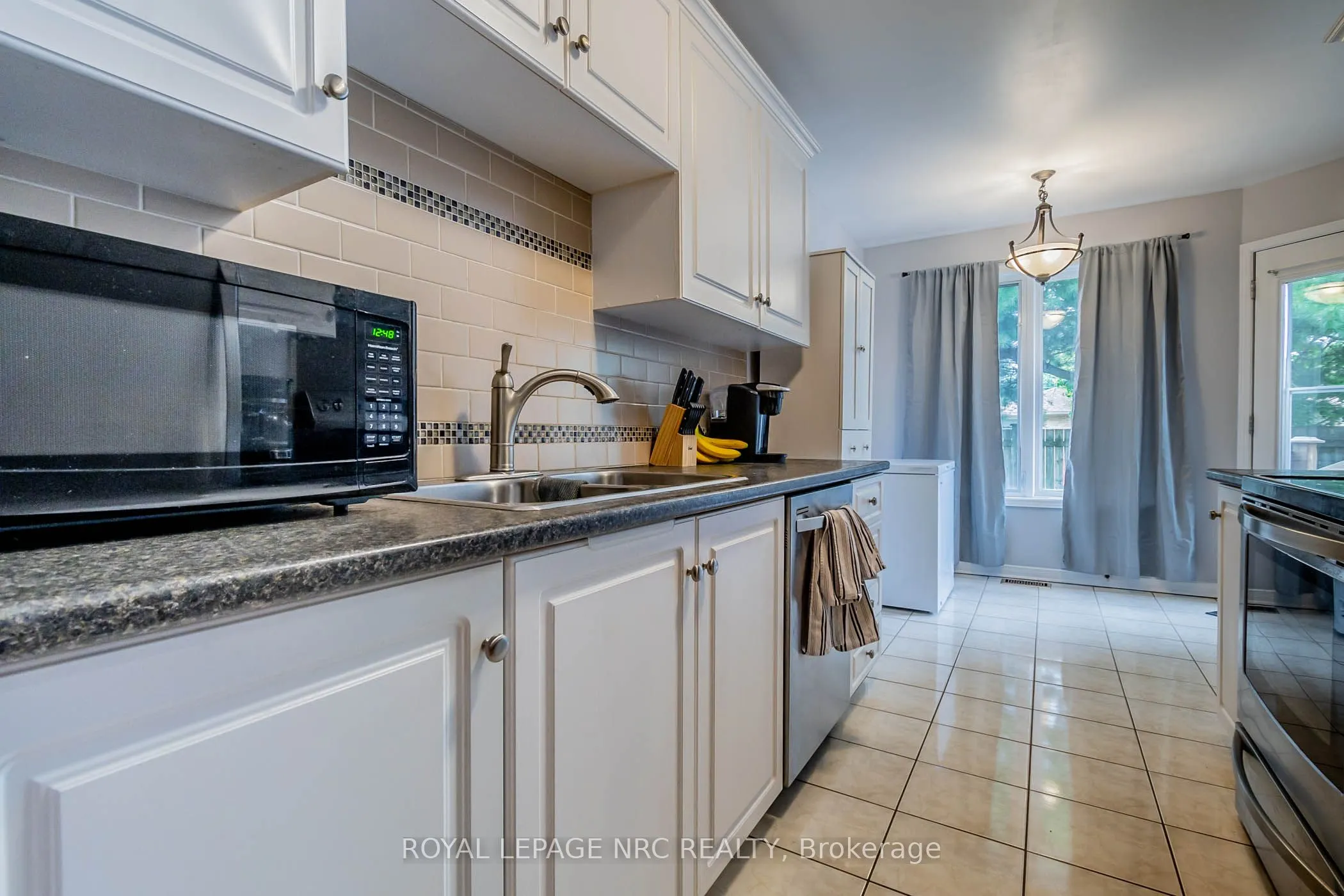 5070 drummond Road, #28