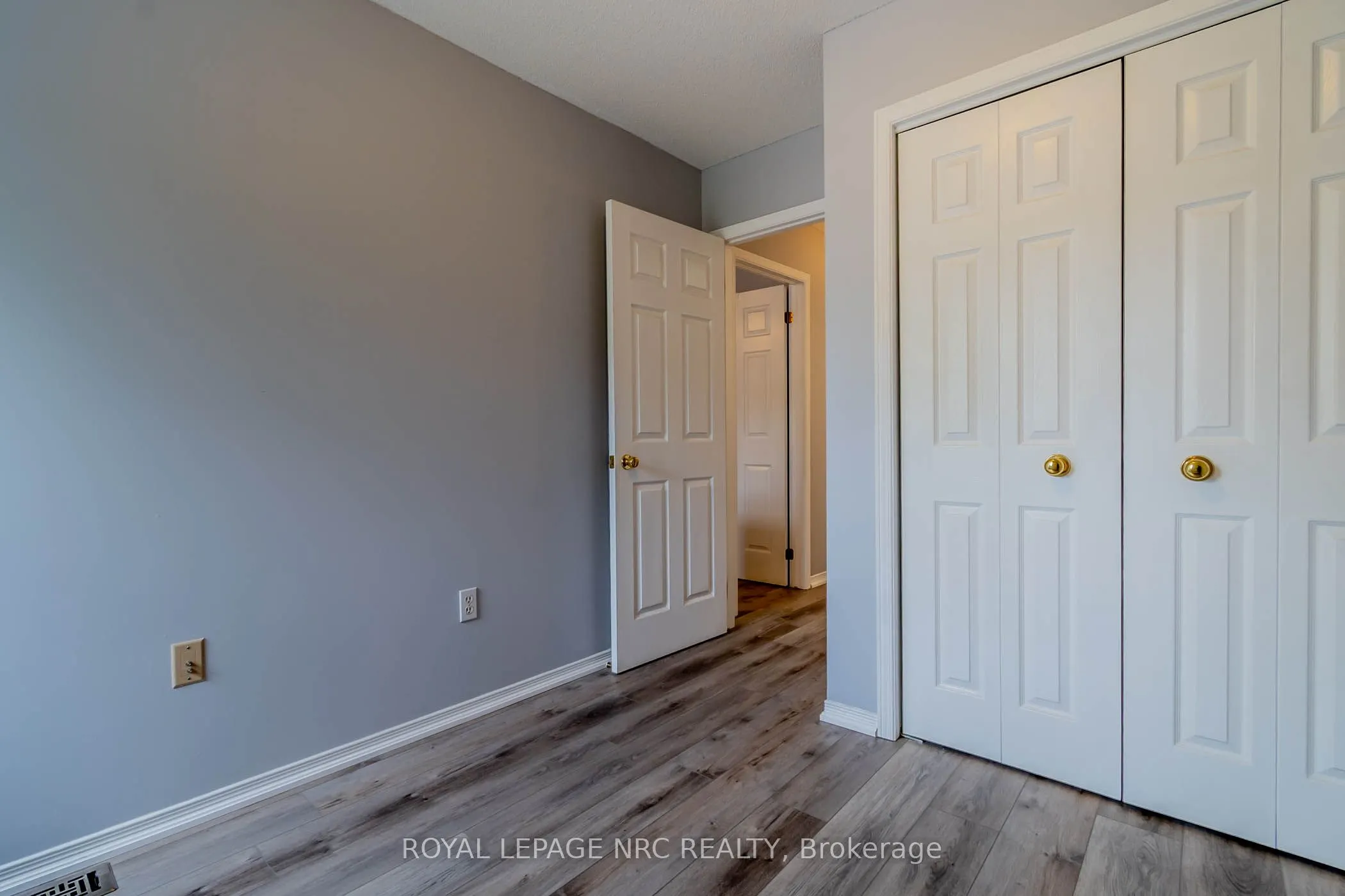 5070 drummond Road, #28