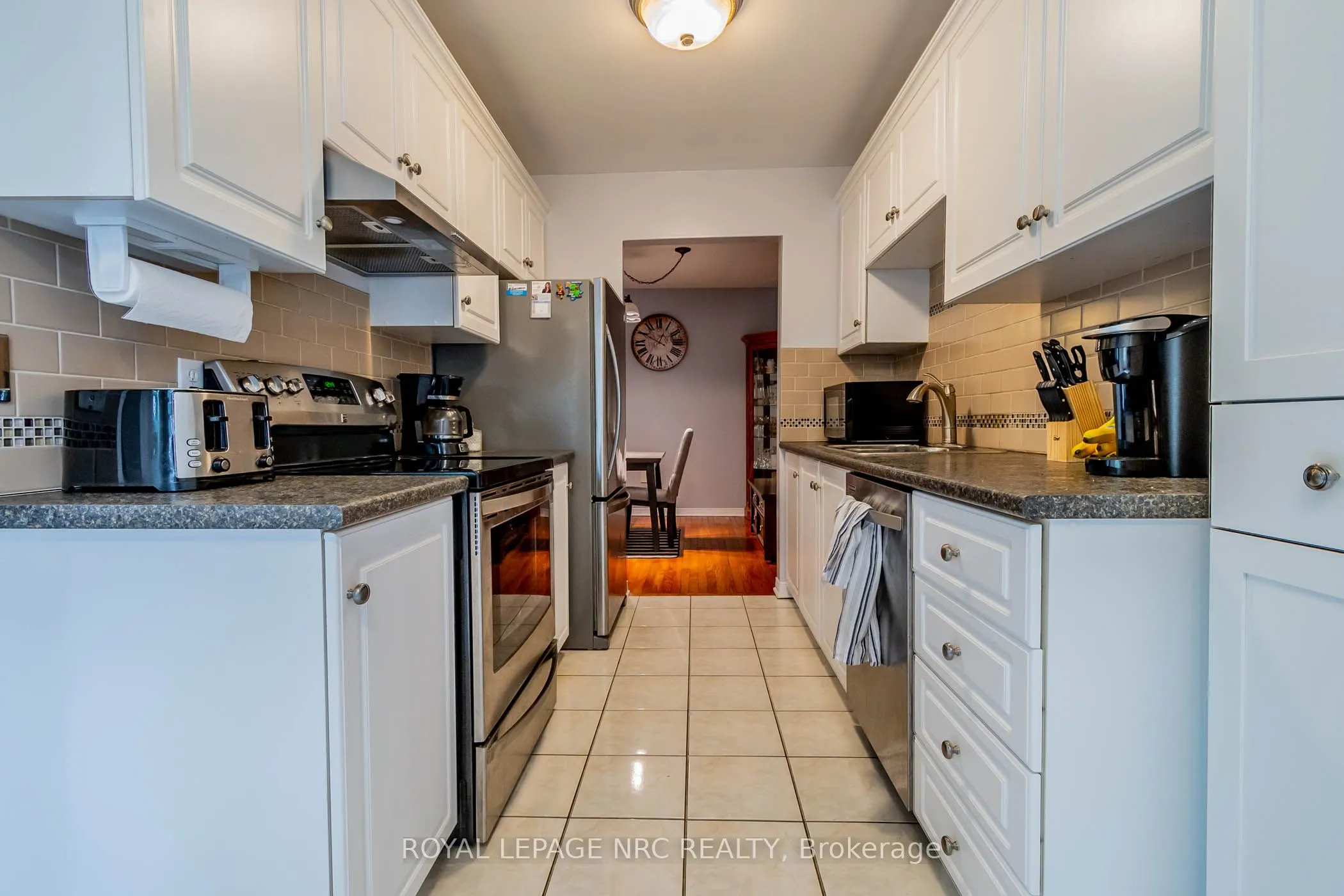 5070 drummond Road, #28