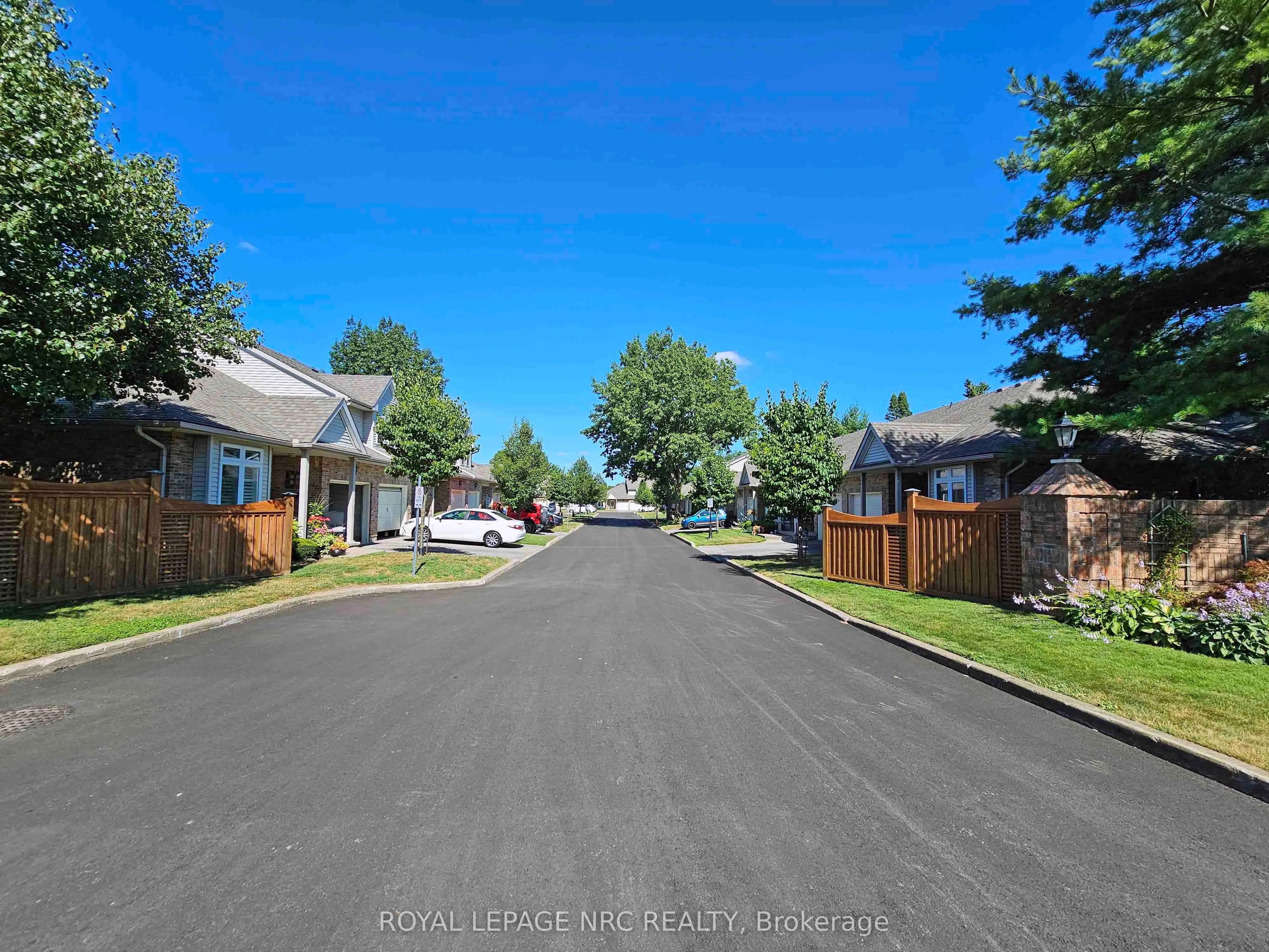 5070 drummond Road, #28