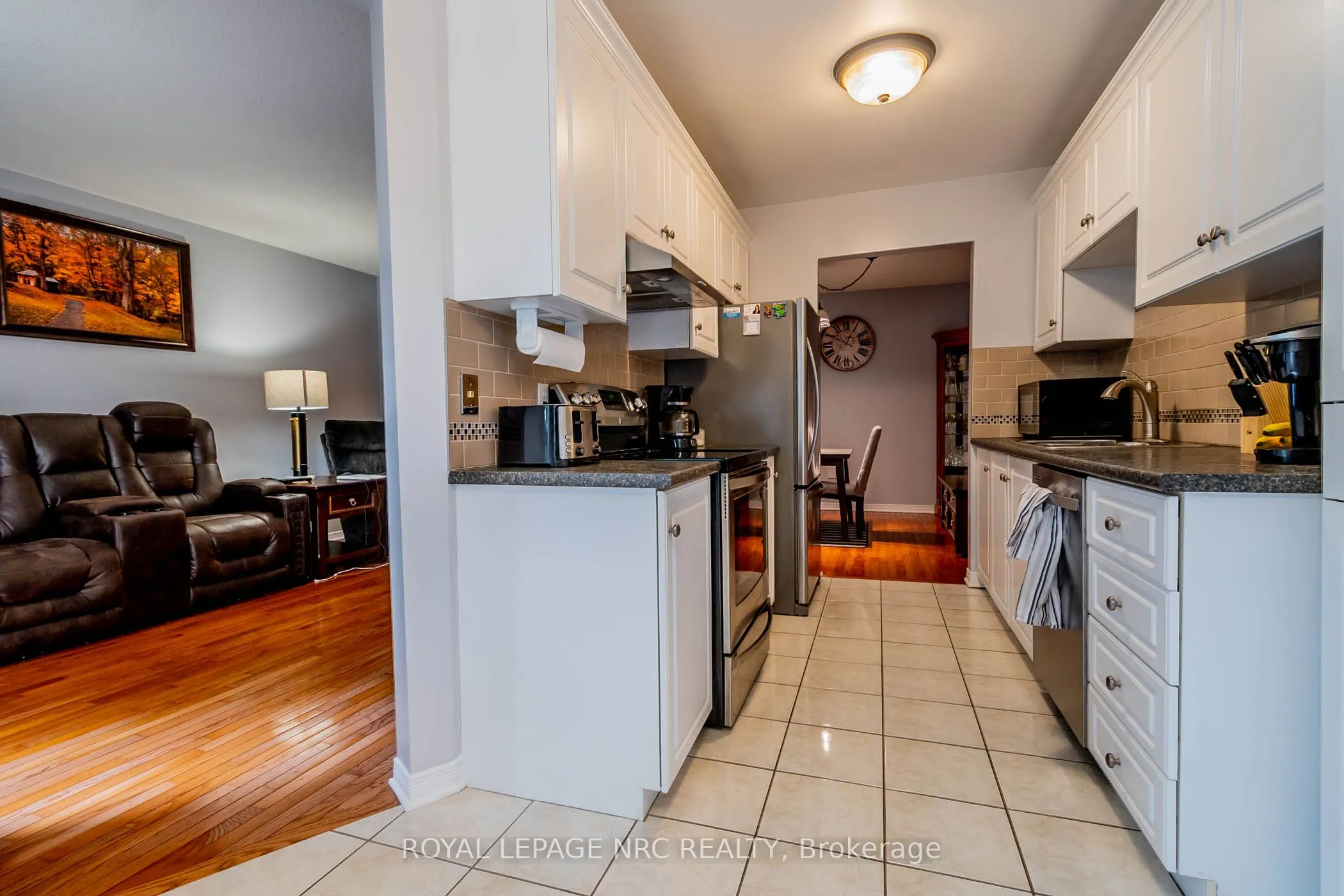 5070 drummond Road, #28