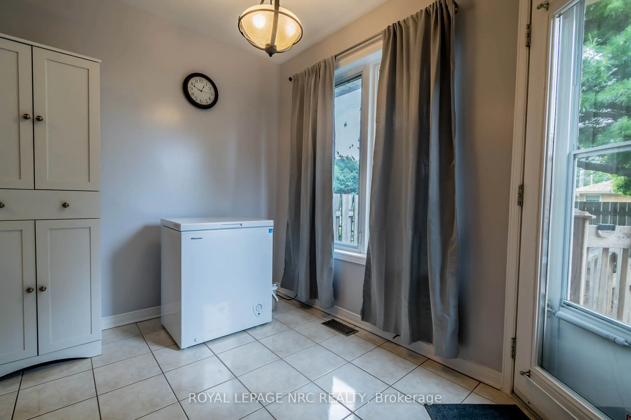 5070 drummond Road, #28