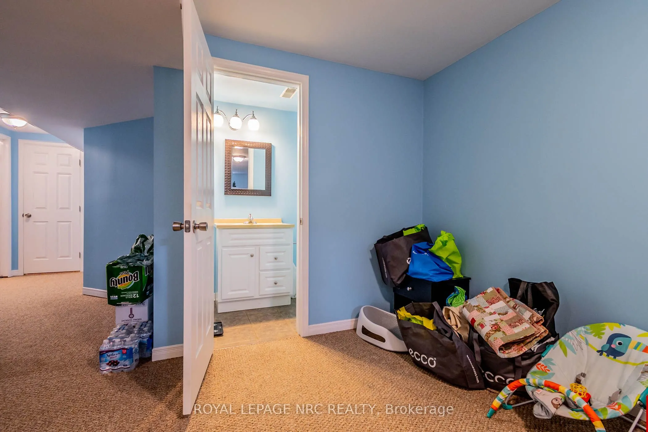 5070 drummond Road, #28