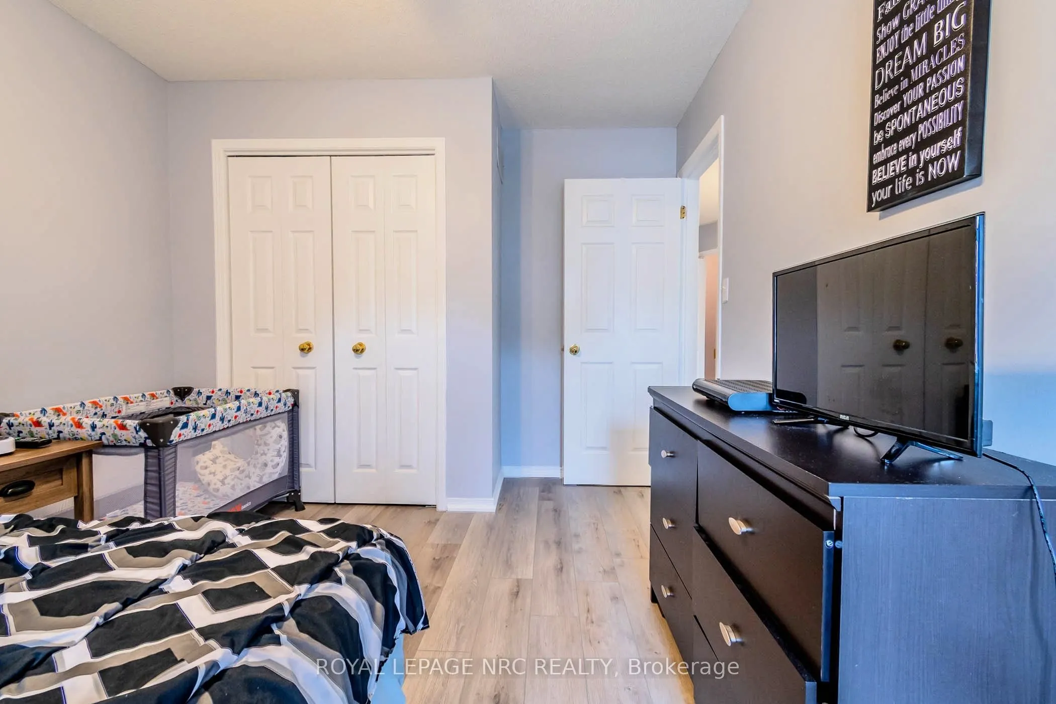 5070 drummond Road, #28
