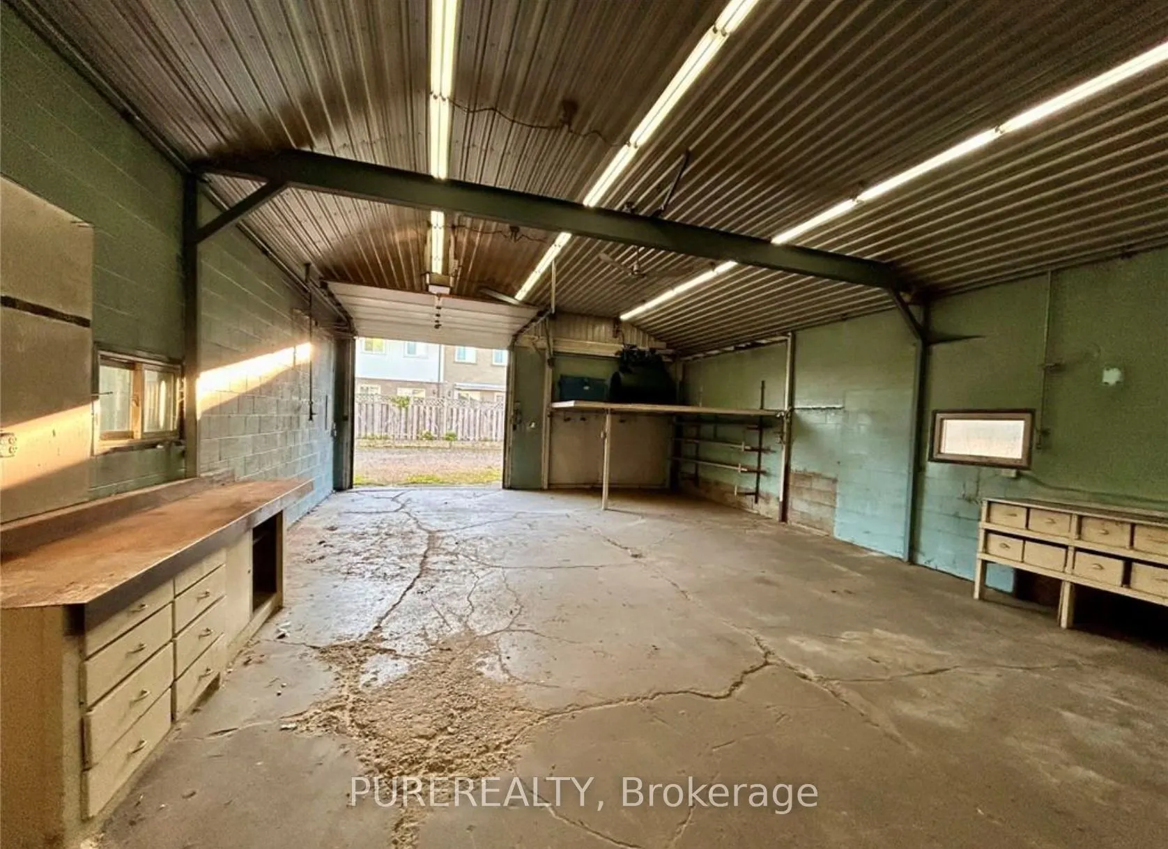 253 Limeridge Road W