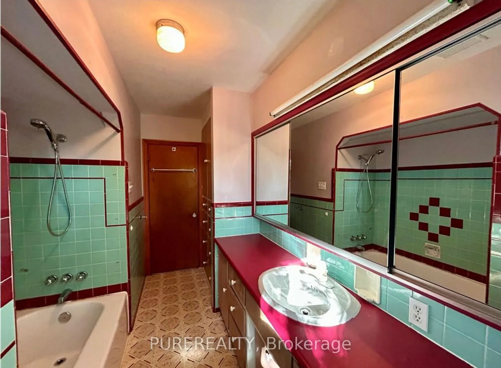 253 Limeridge Road W