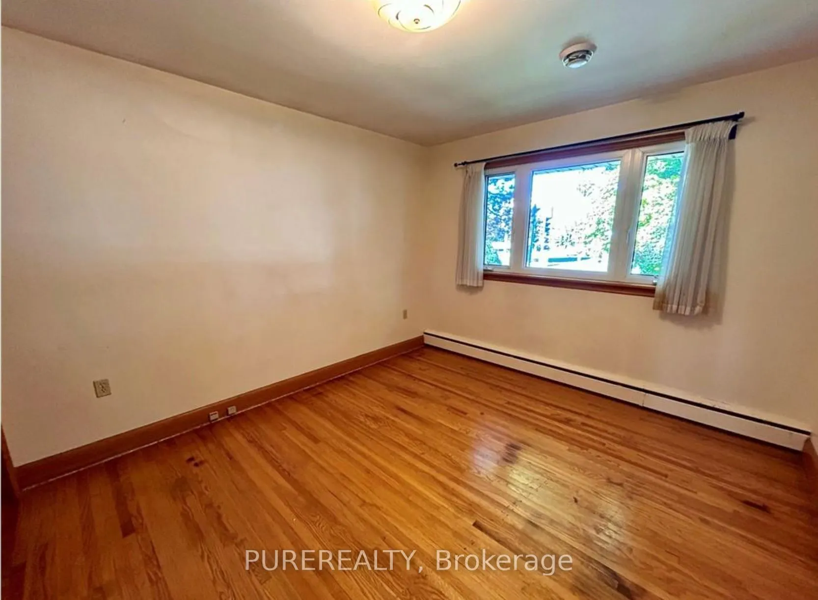 253 Limeridge Road W