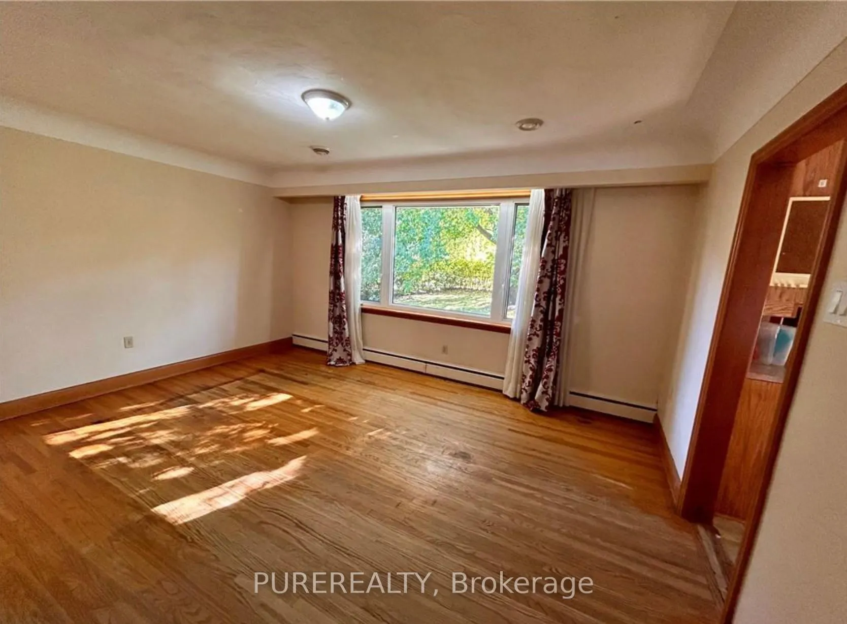 253 Limeridge Road W