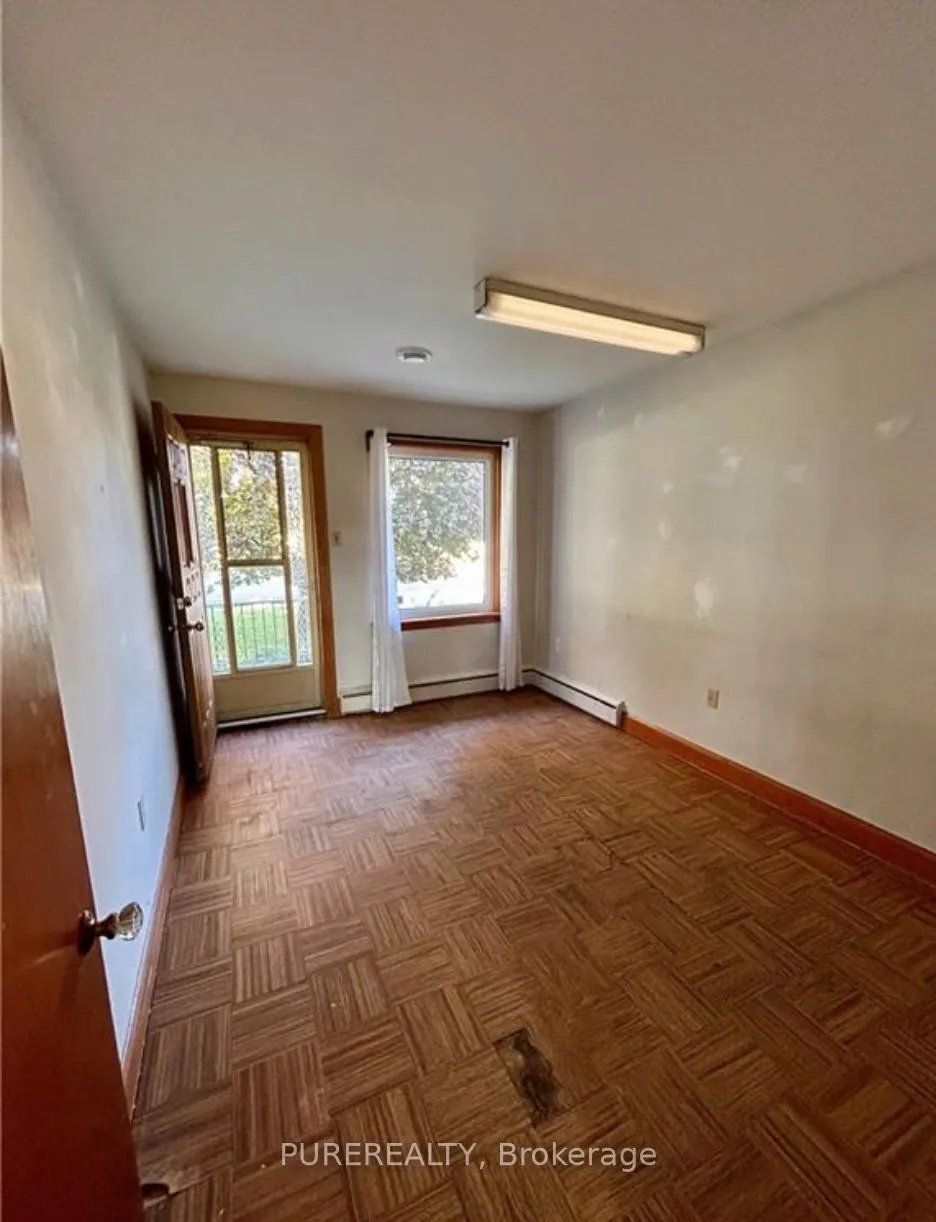 253 Limeridge Road W