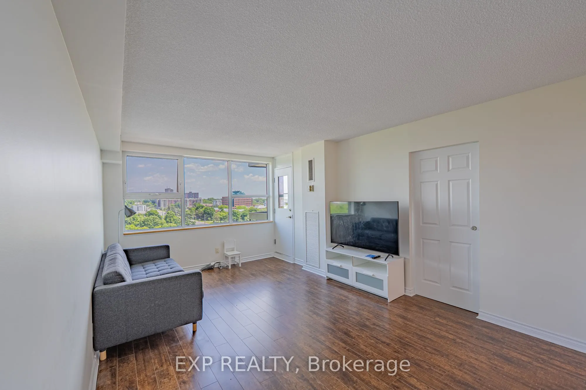 555 BRITTANY Drive, #1111