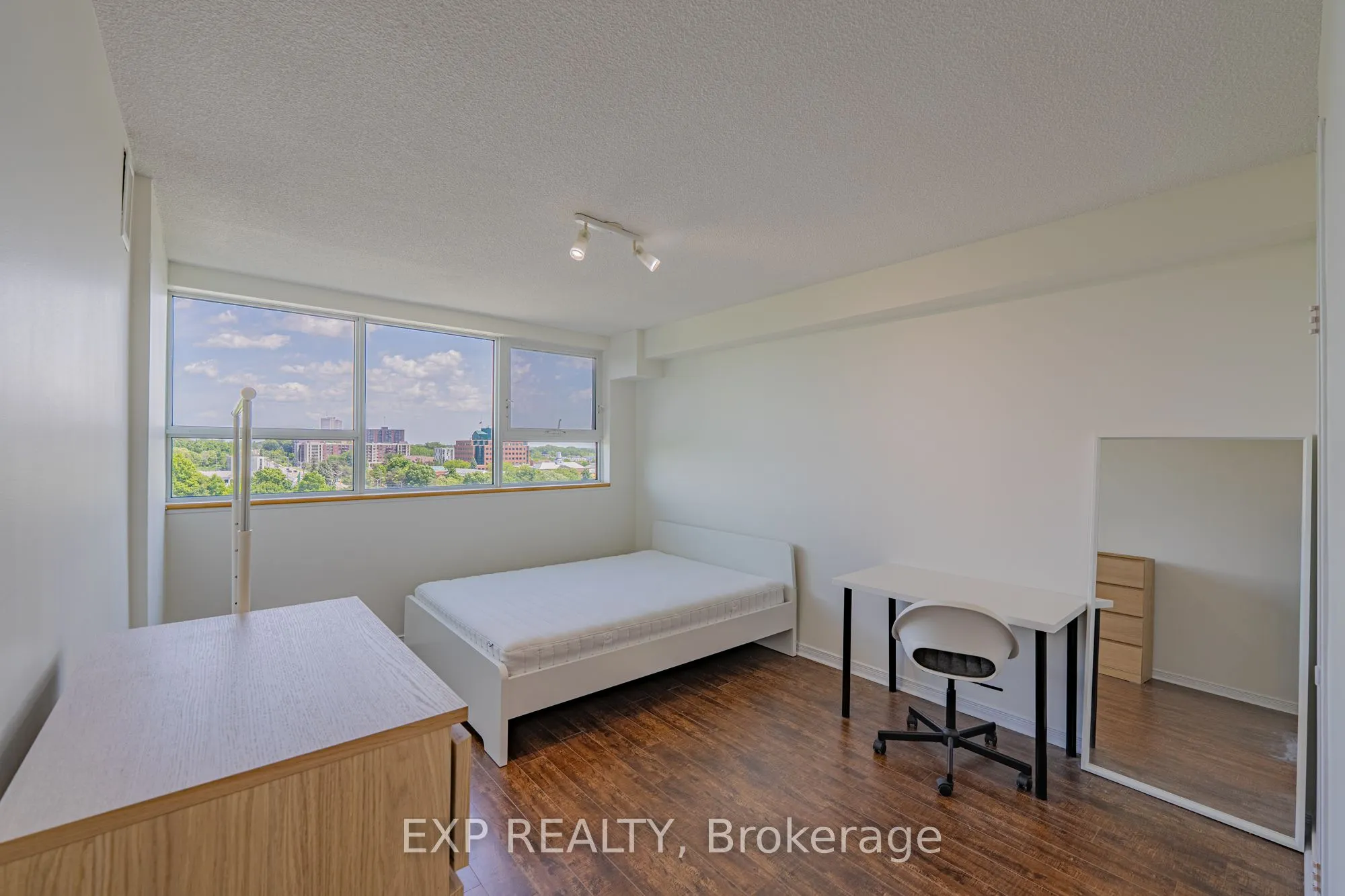 555 BRITTANY Drive, #1111