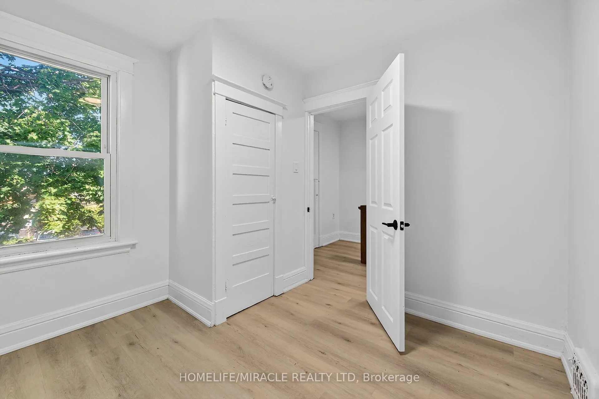 463 Dunsmure Road