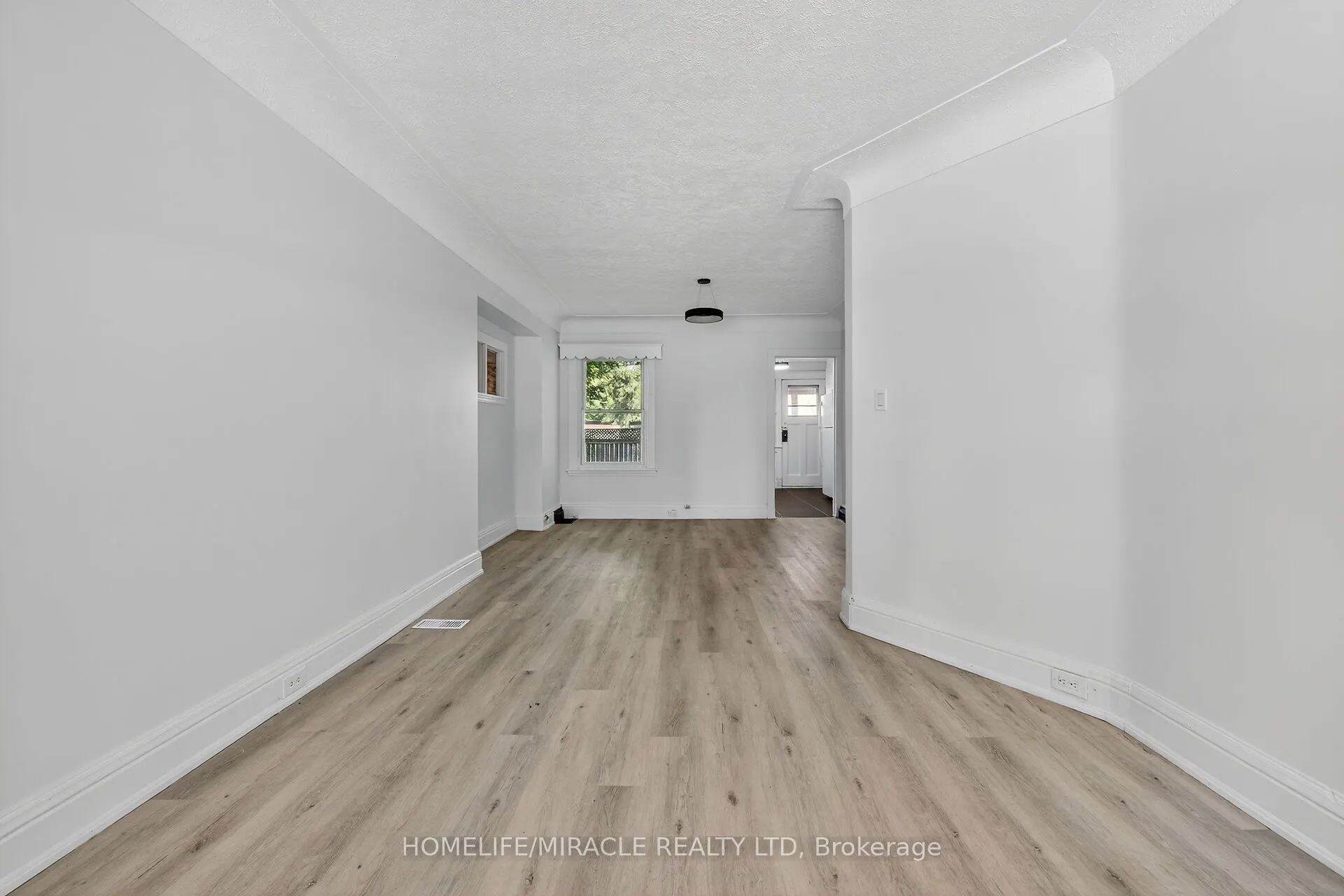 463 Dunsmure Road