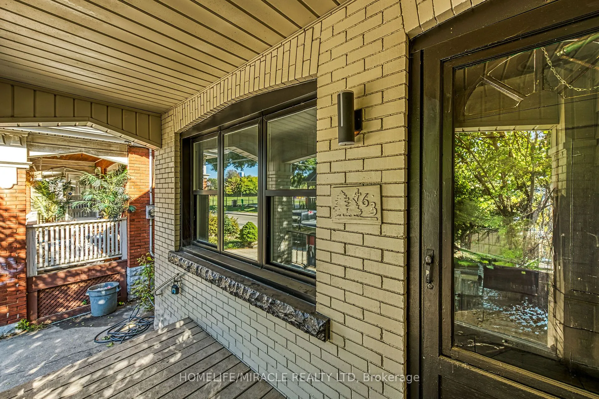 463 Dunsmure Road