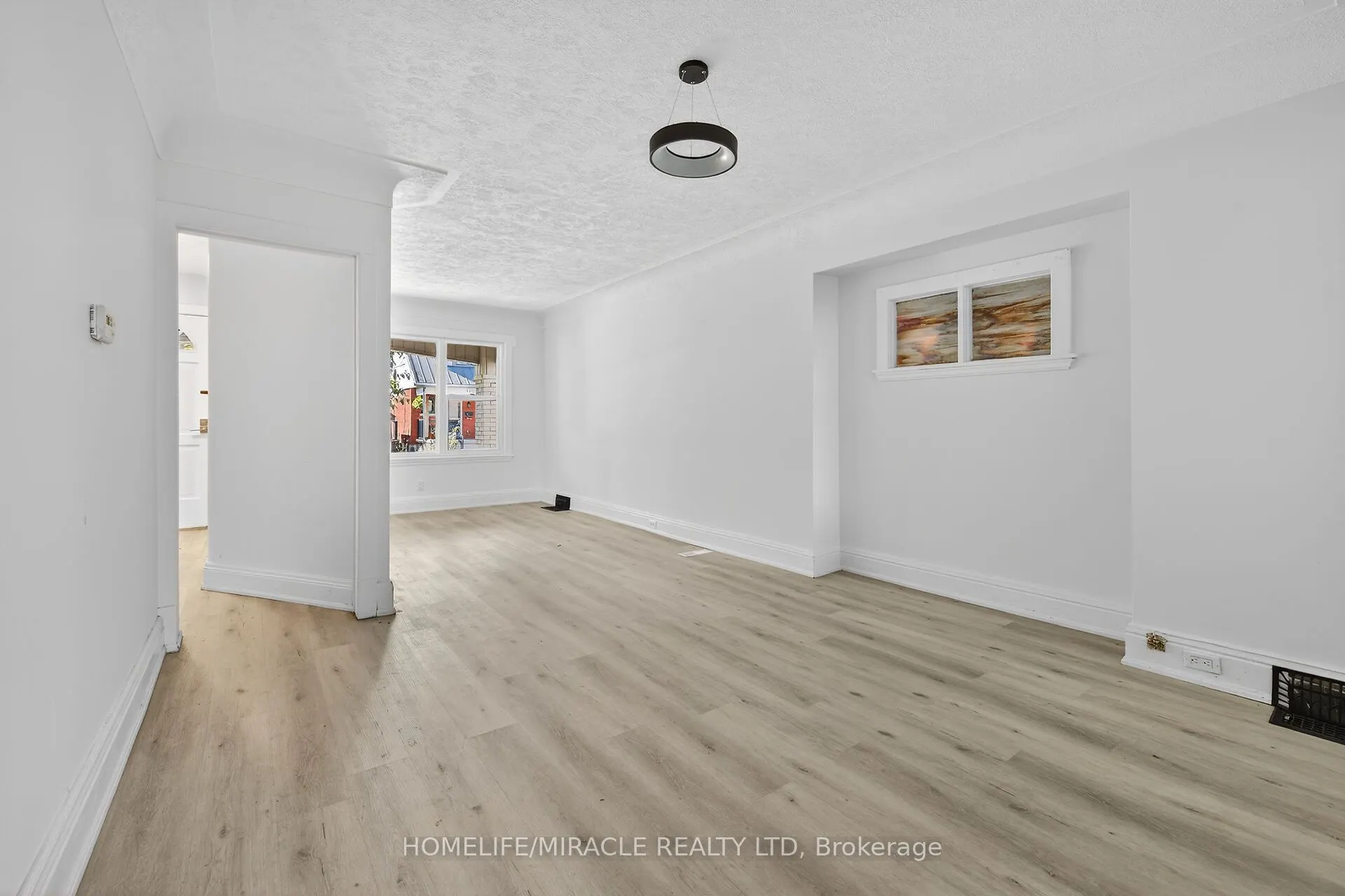 463 Dunsmure Road