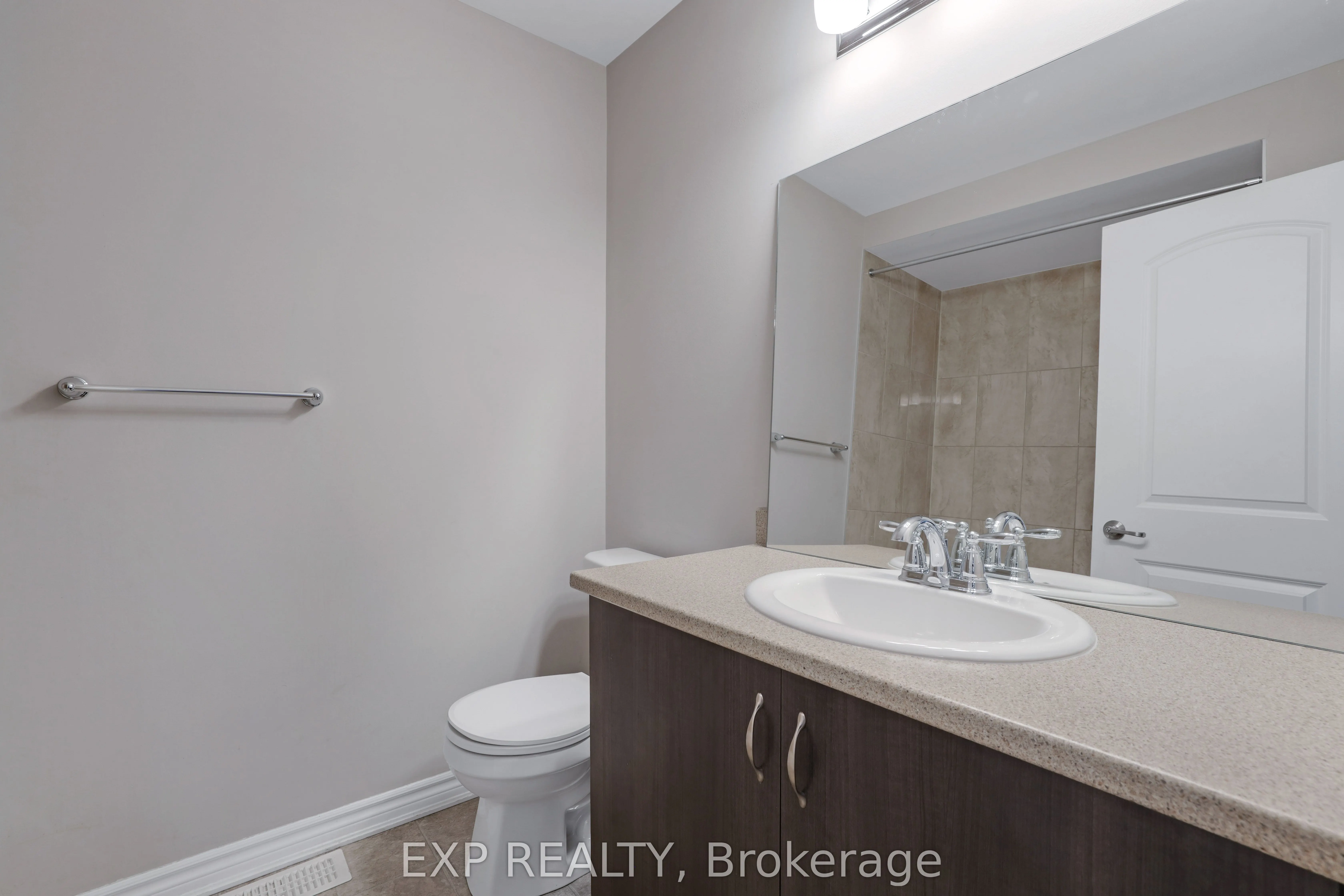 701 Mayfly Crescent