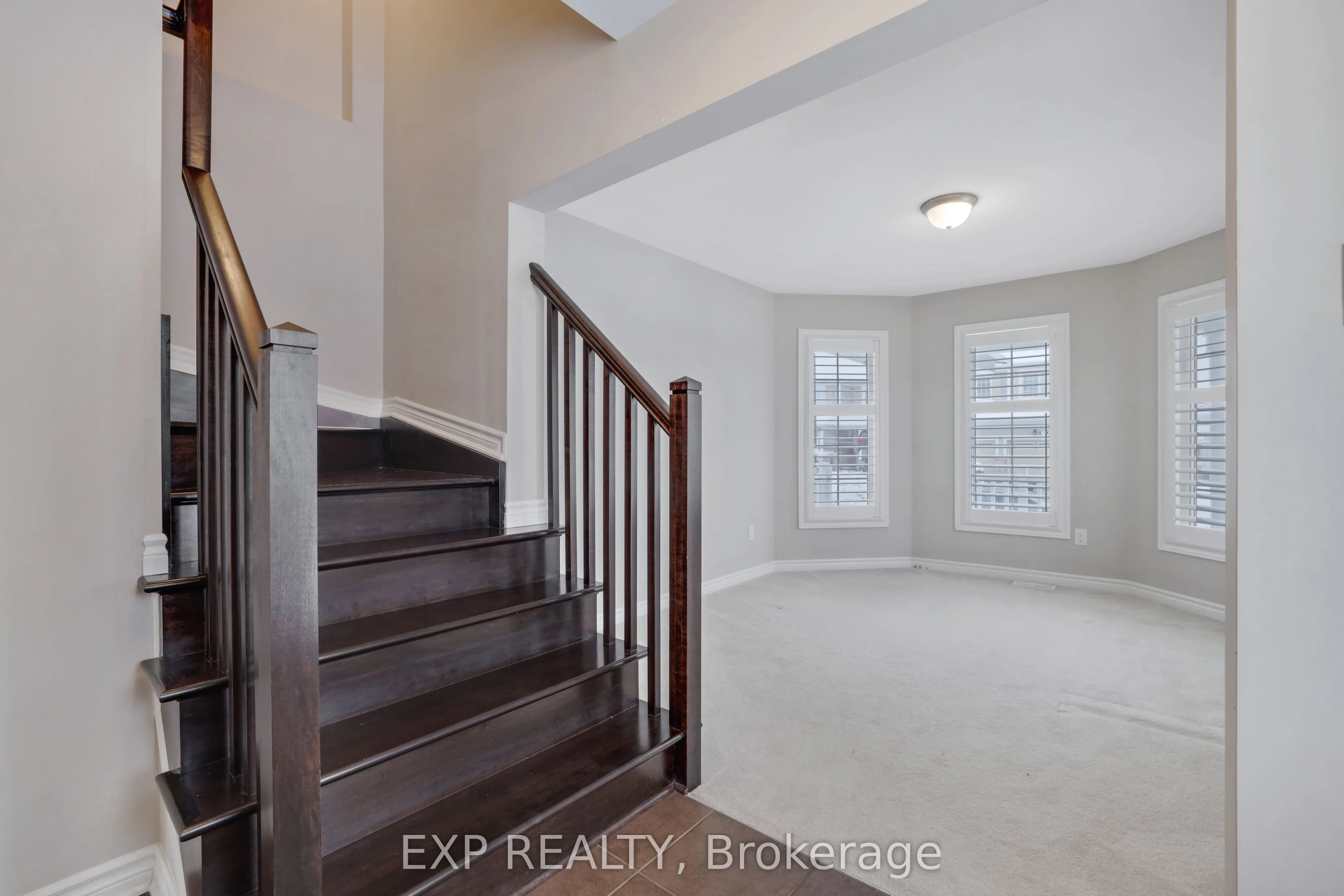 701 Mayfly Crescent
