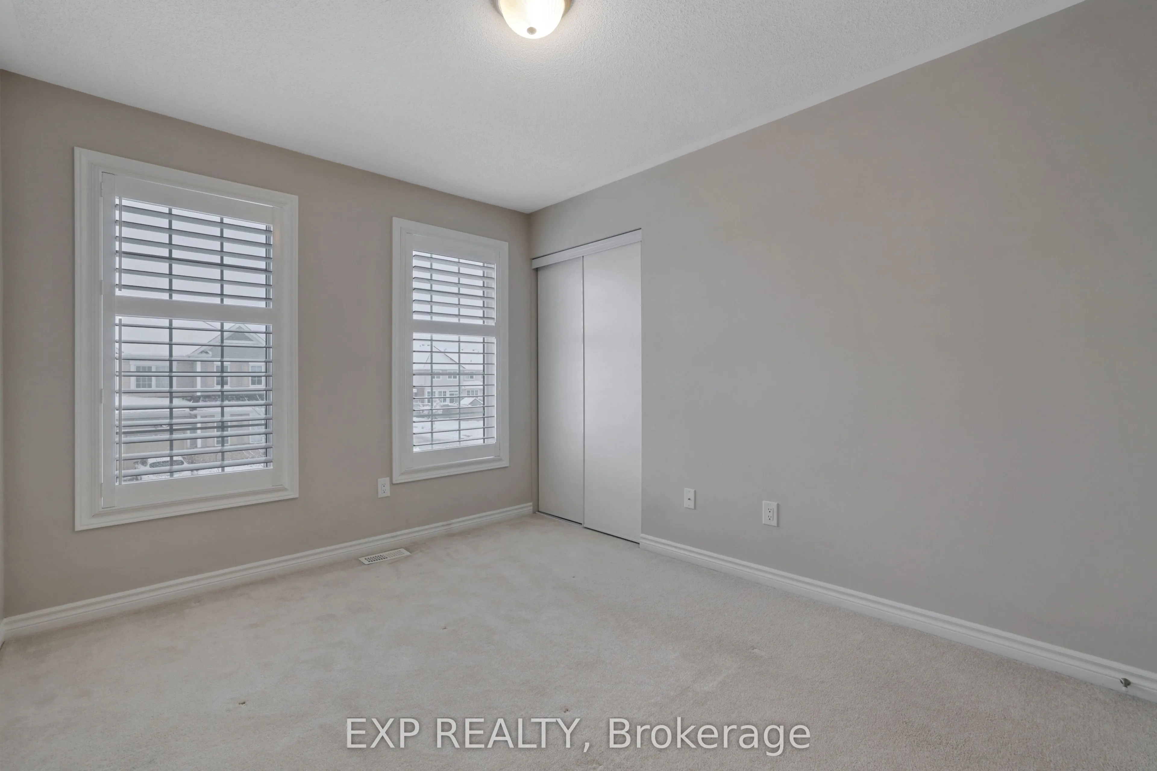 701 Mayfly Crescent