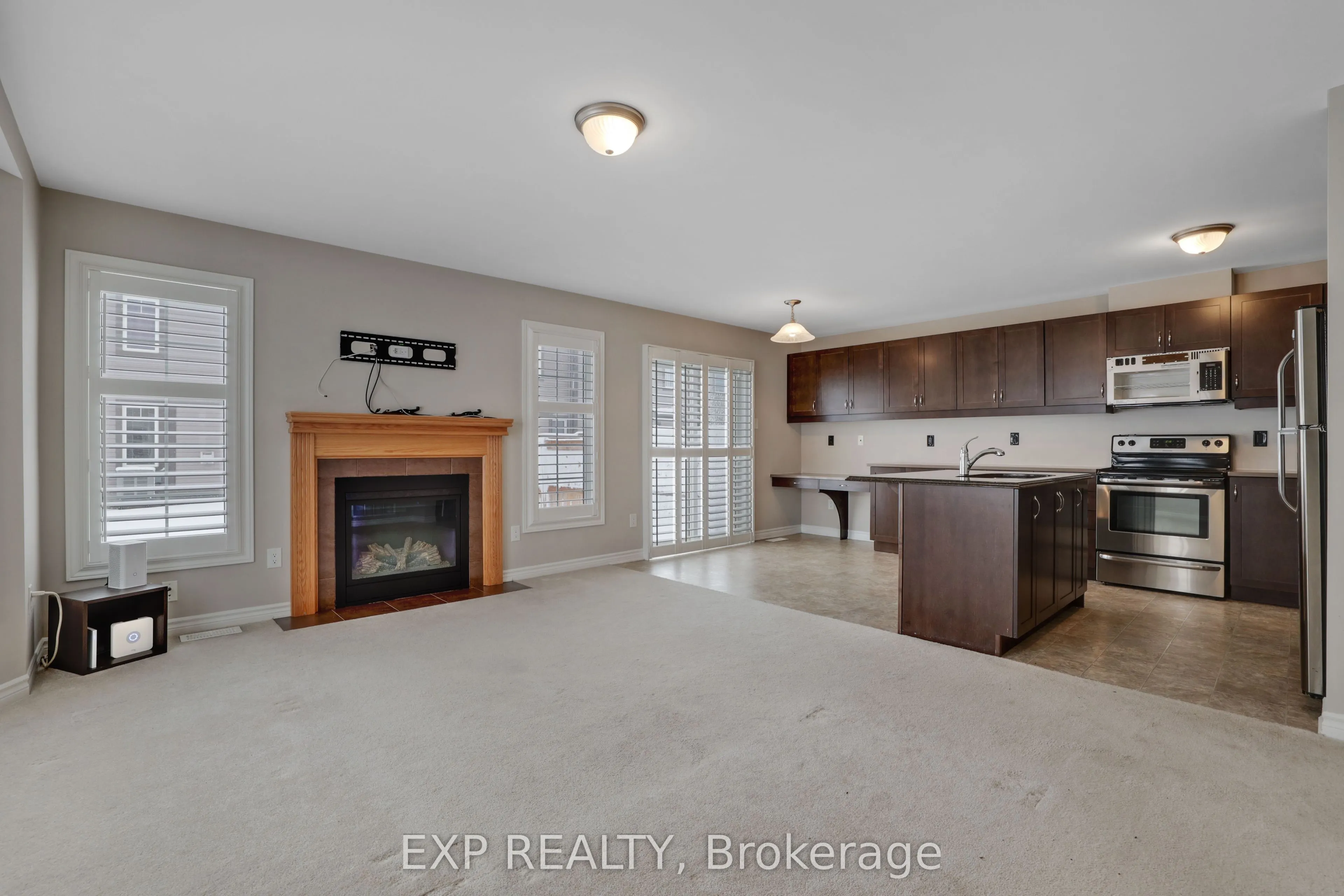701 Mayfly Crescent