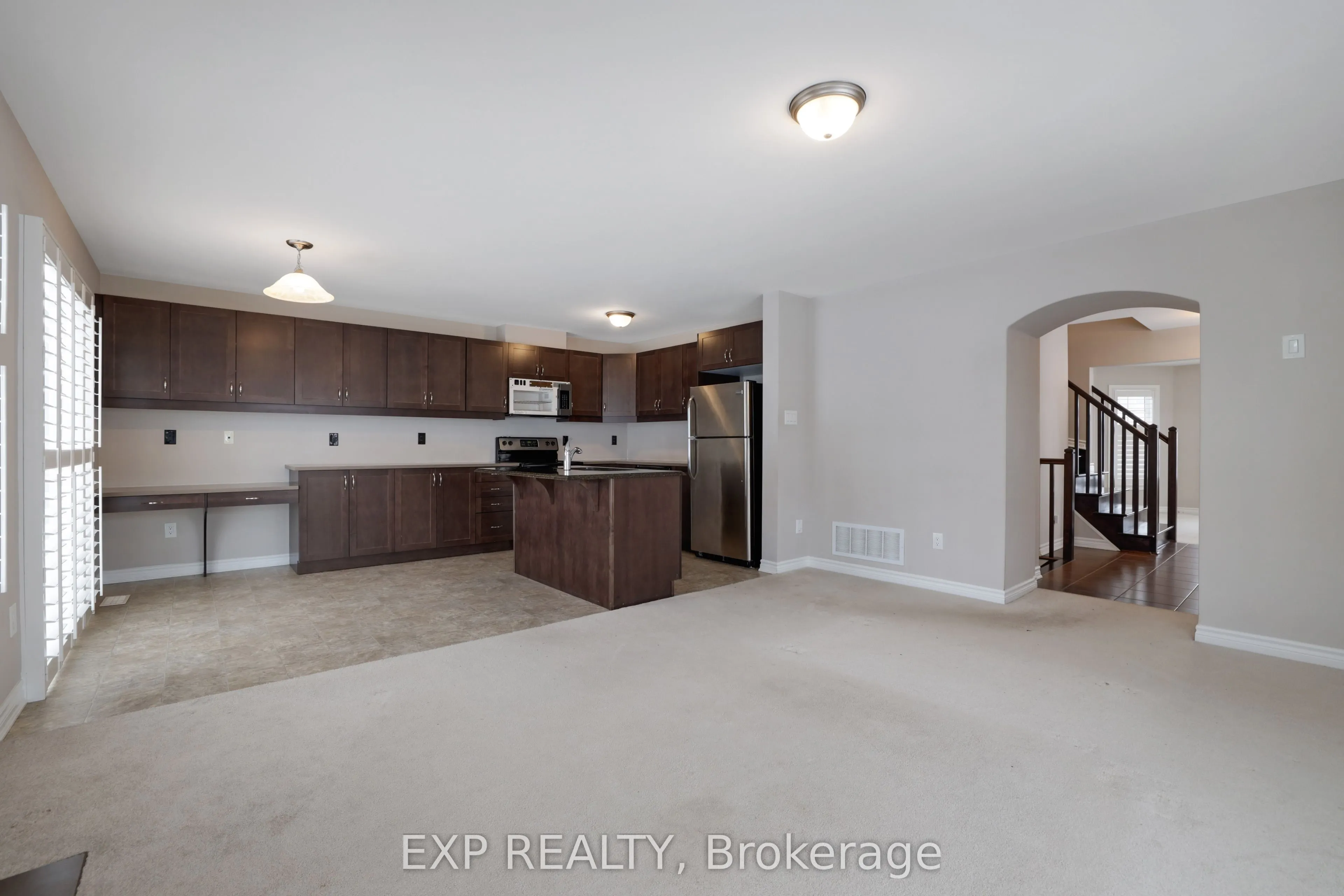 701 Mayfly Crescent