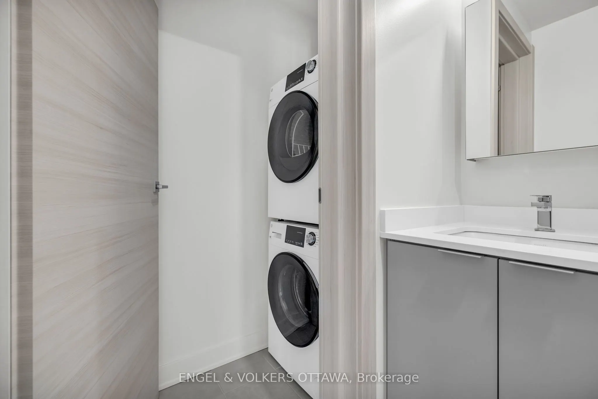 199 Rideau Street, #2104