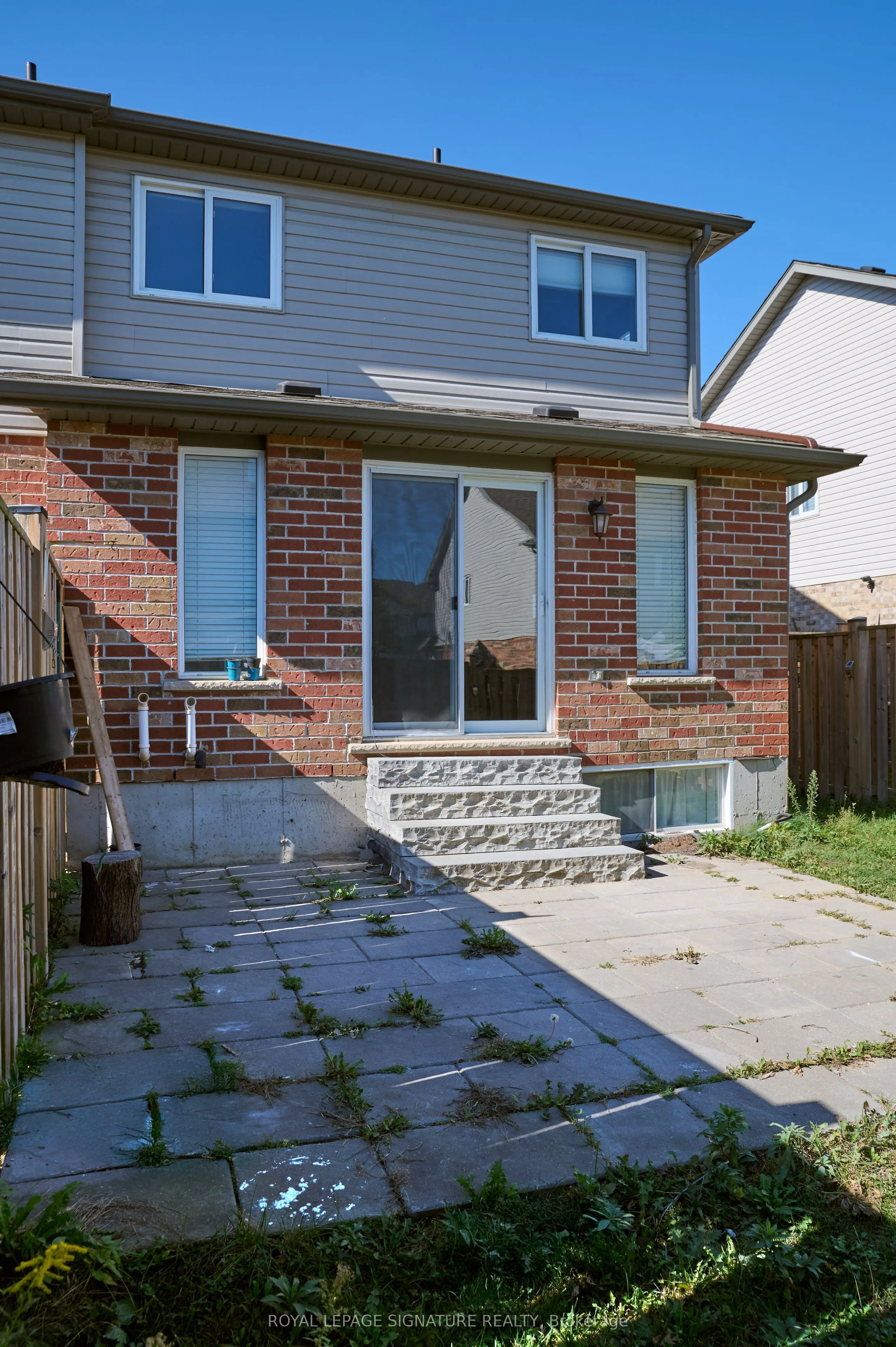 16 Chantilly Street