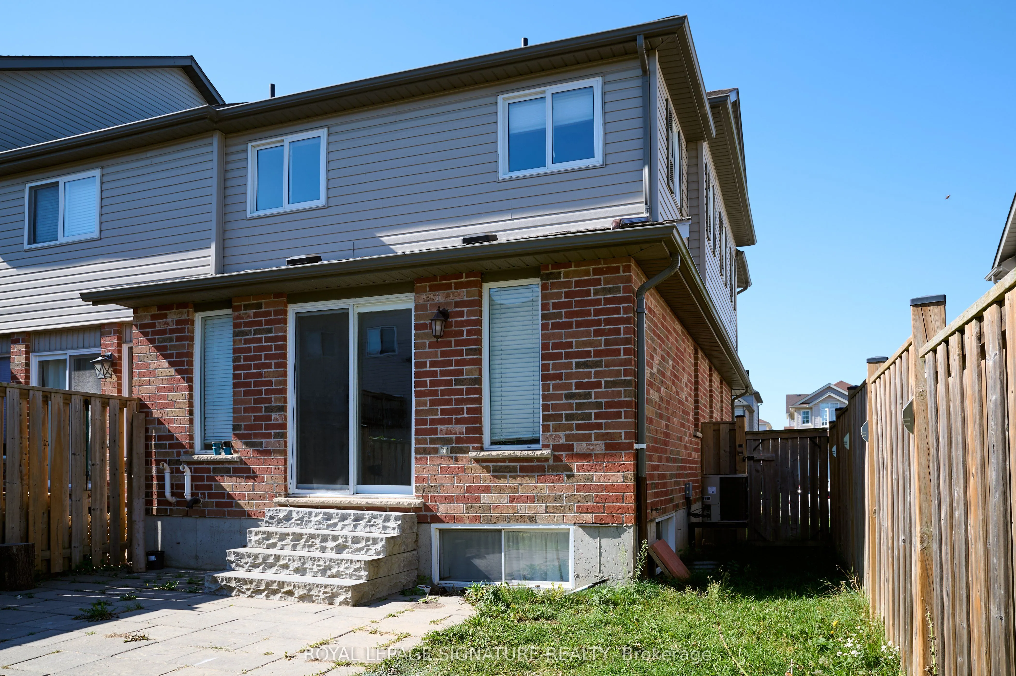 16 Chantilly Street
