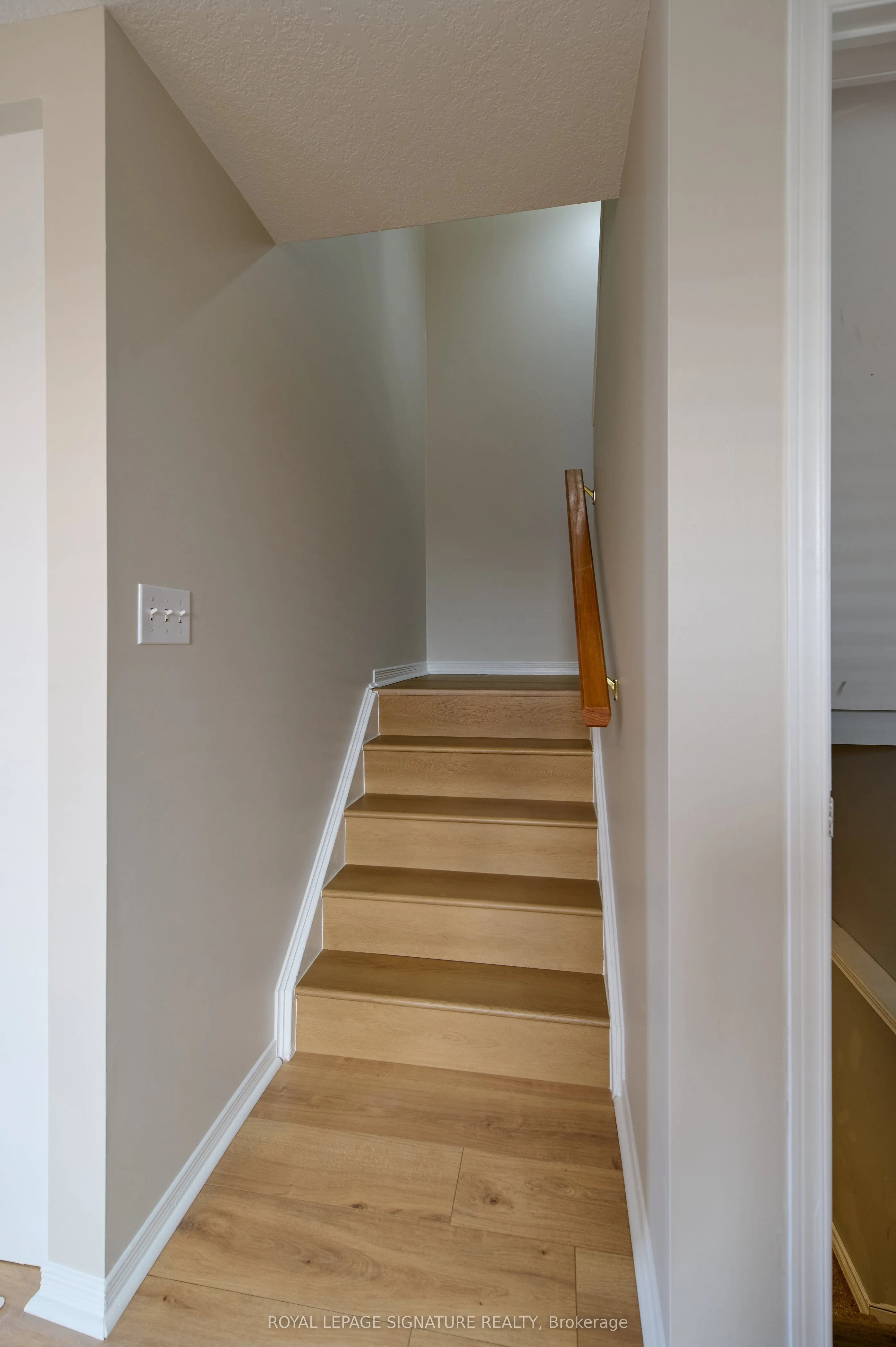 16 Chantilly Street