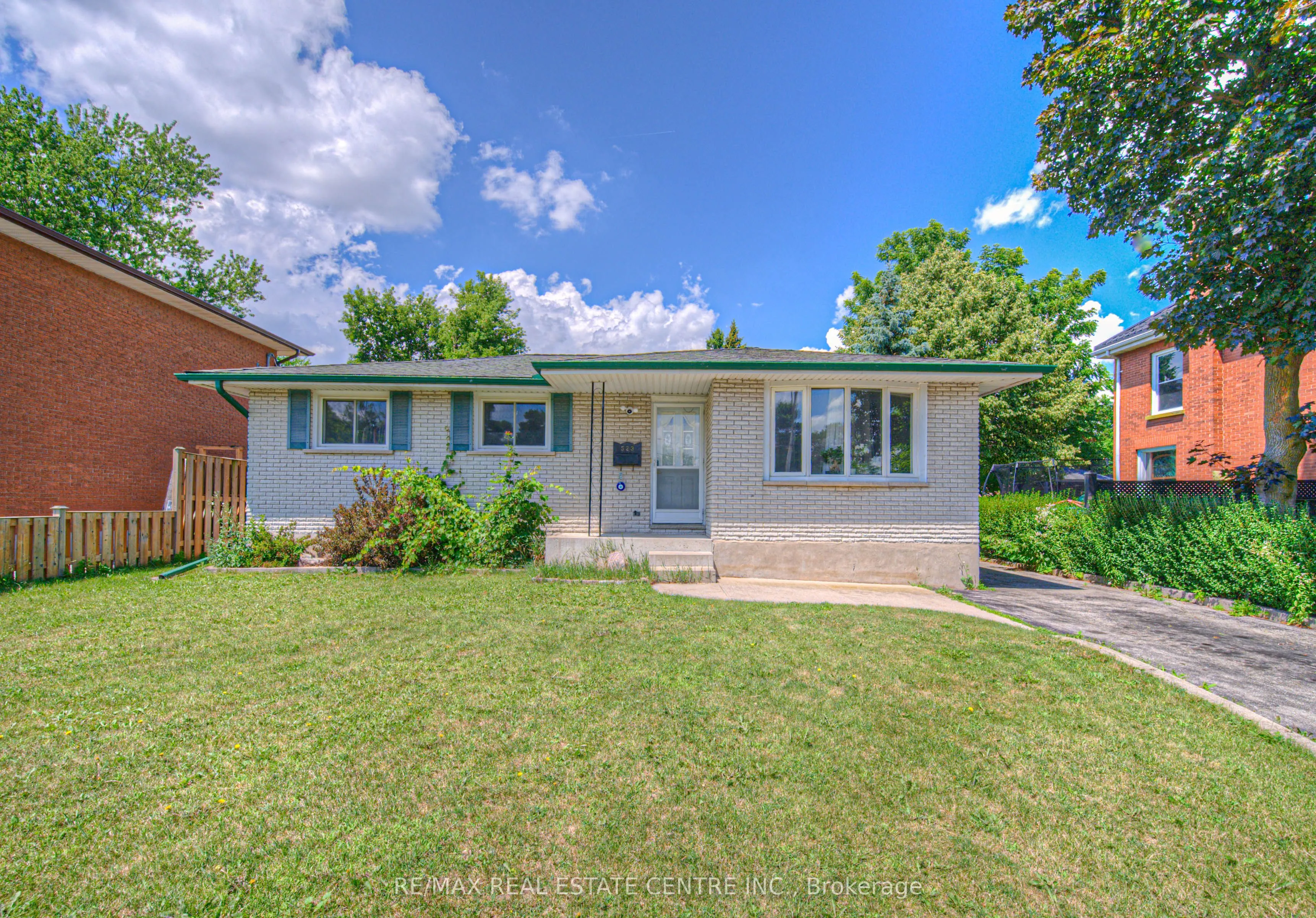 523 Dunbar Road
