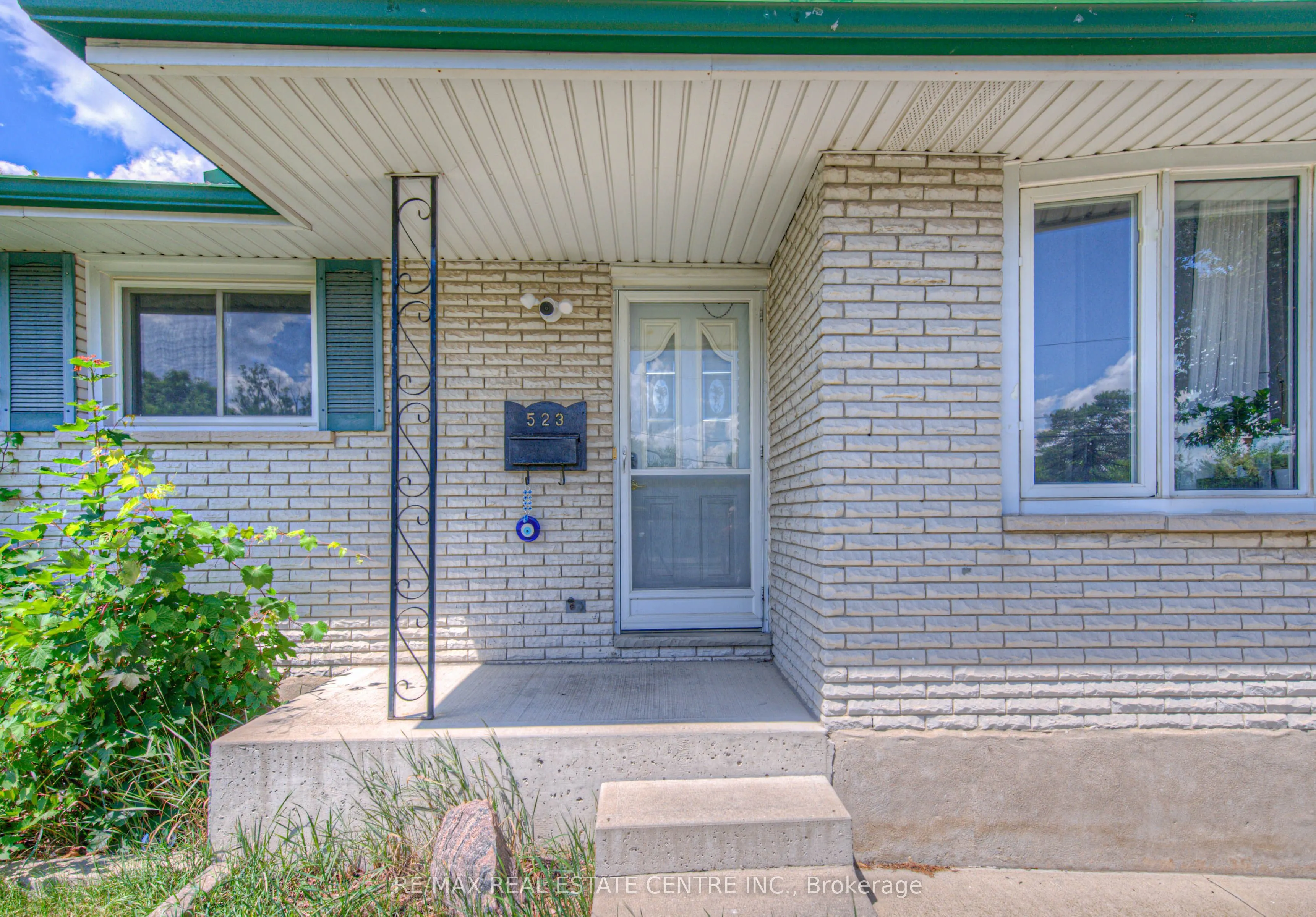 523 Dunbar Road