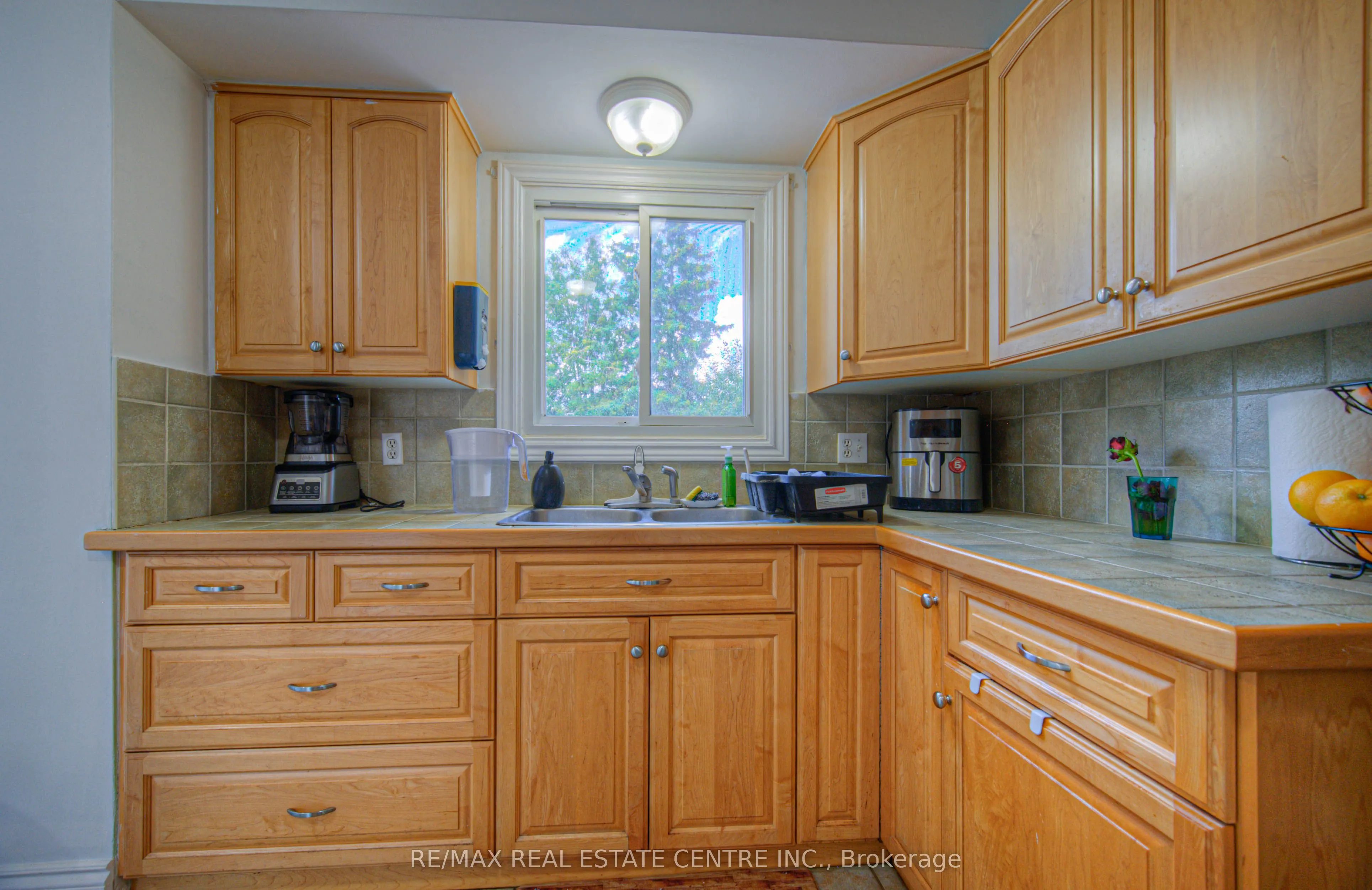 523 Dunbar Road
