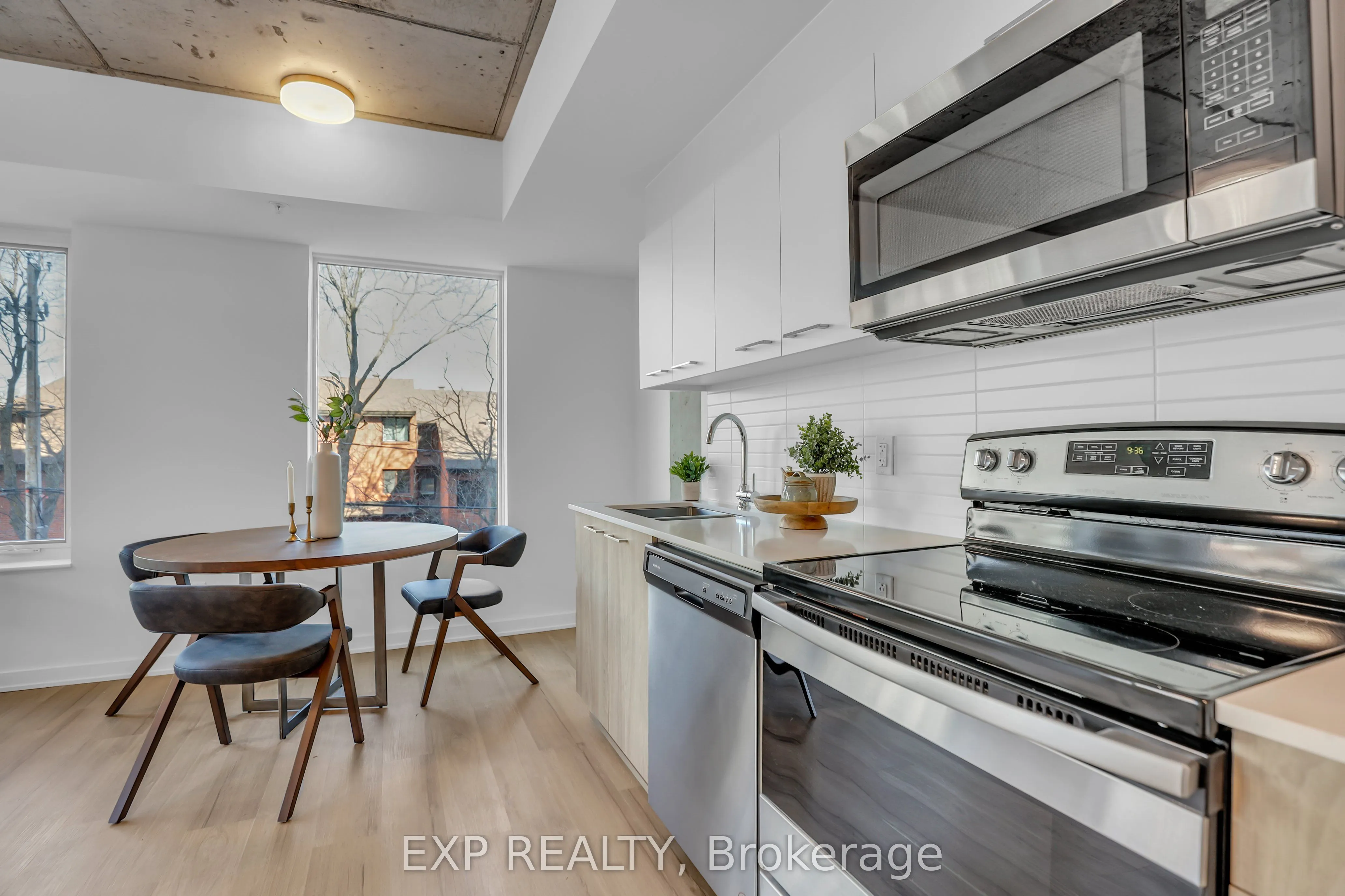 36 Robinson Avenue, #202