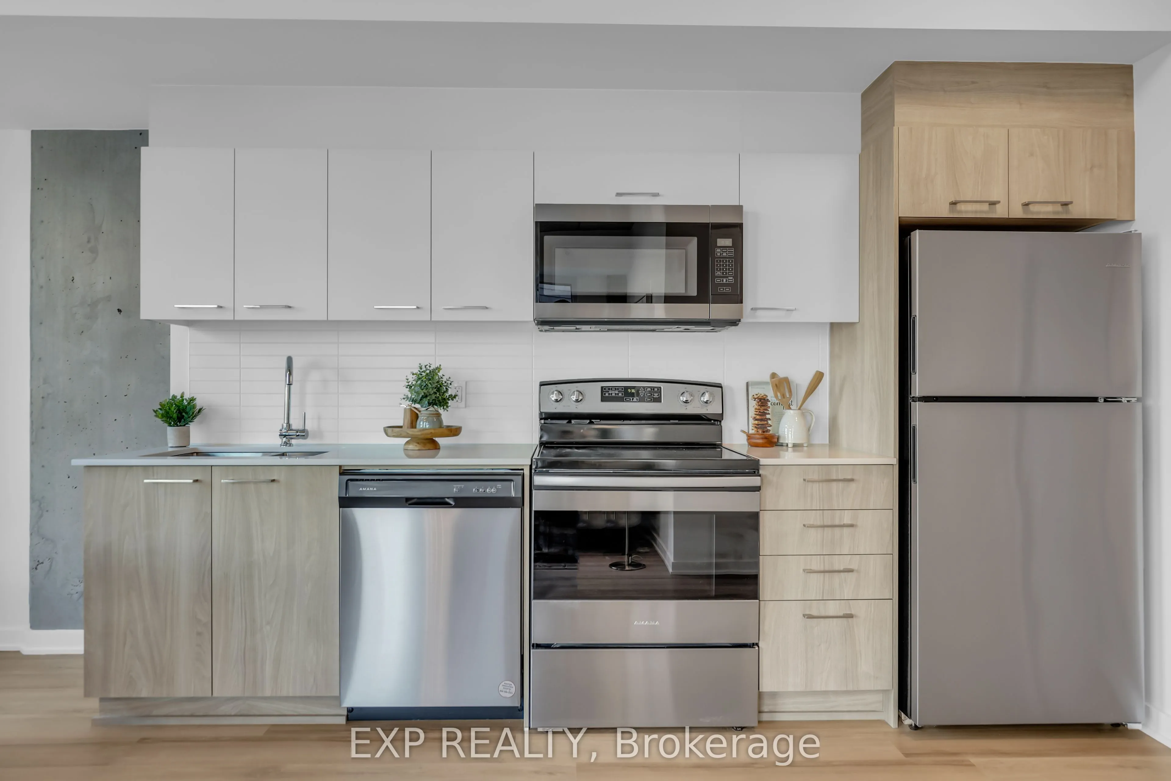 36 Robinson Avenue, #202