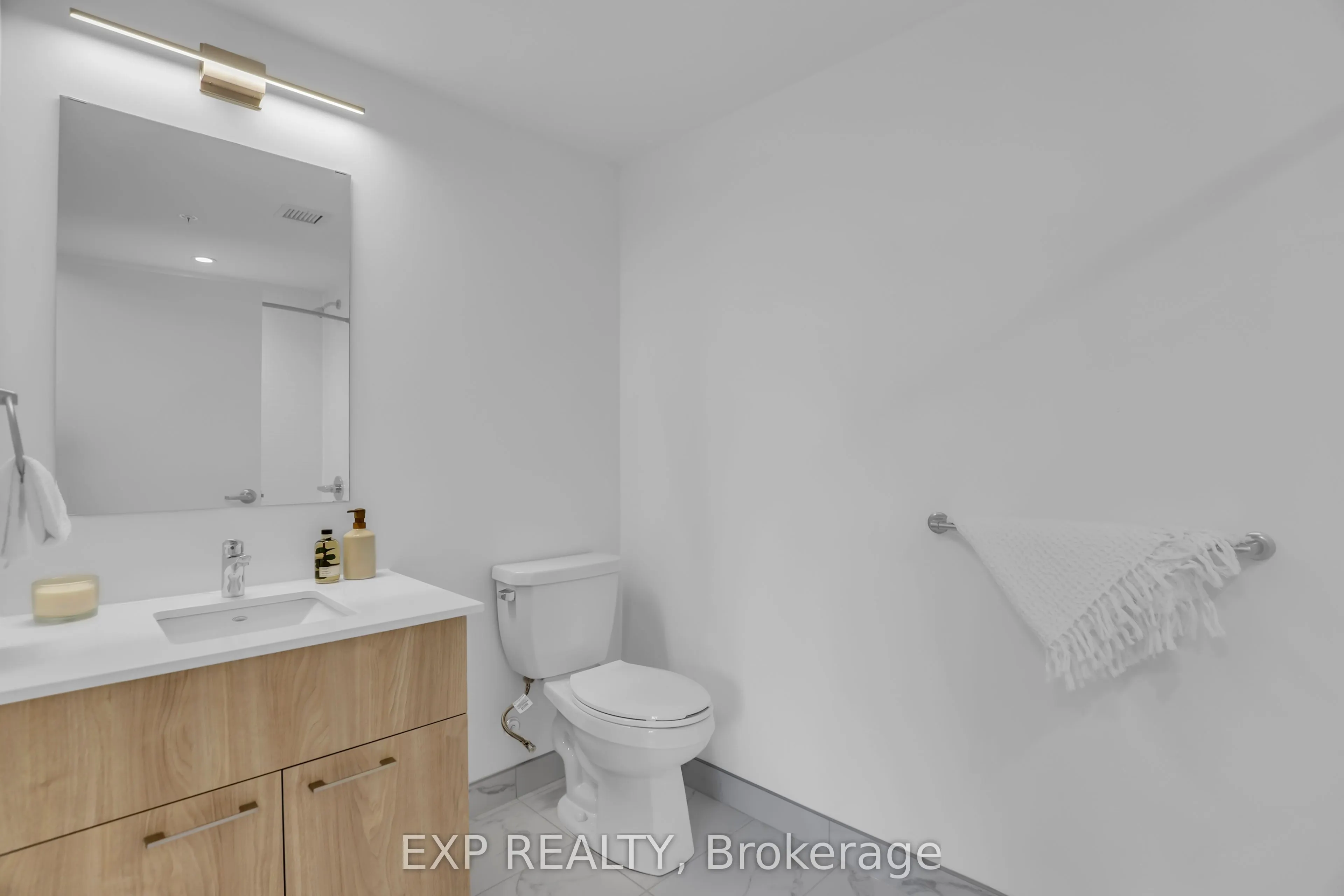 36 Robinson Avenue, #202
