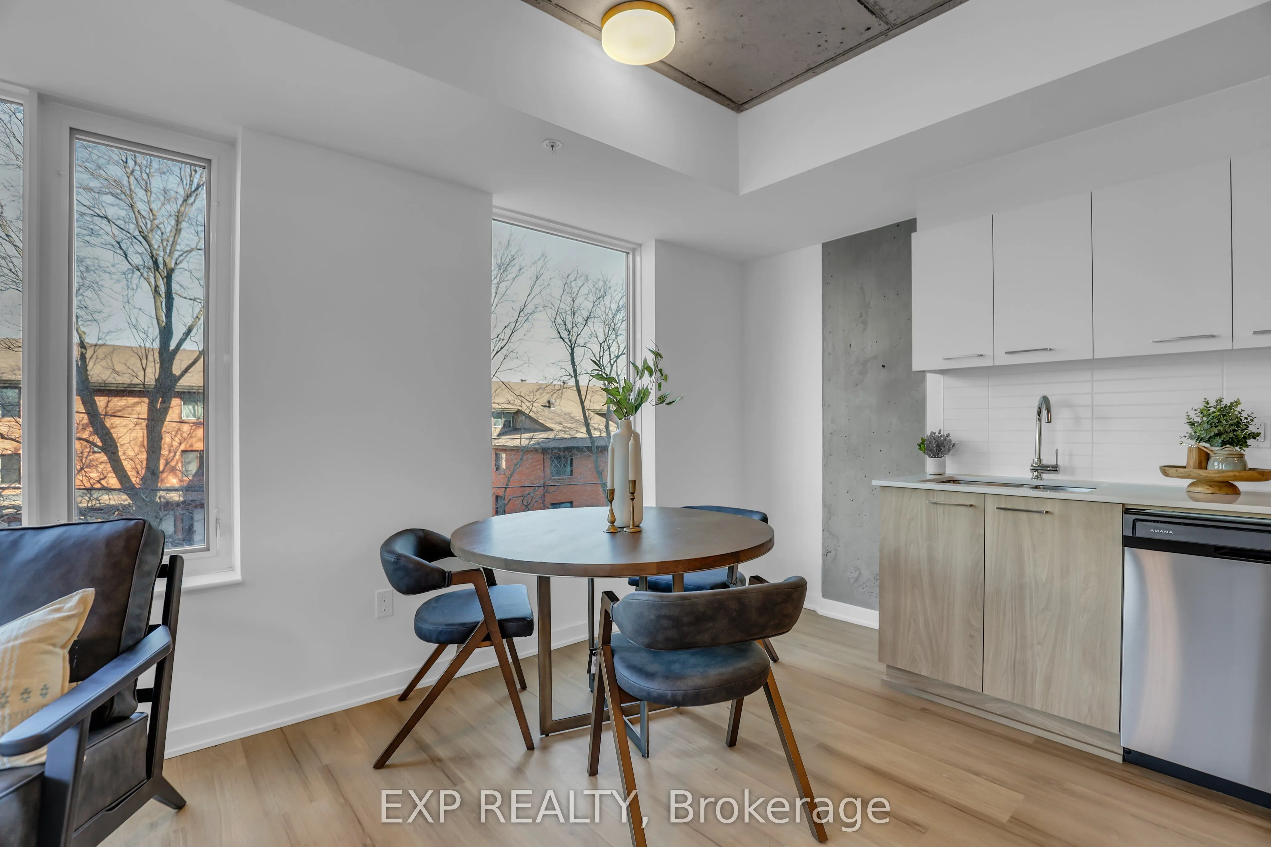 36 Robinson Avenue, #202