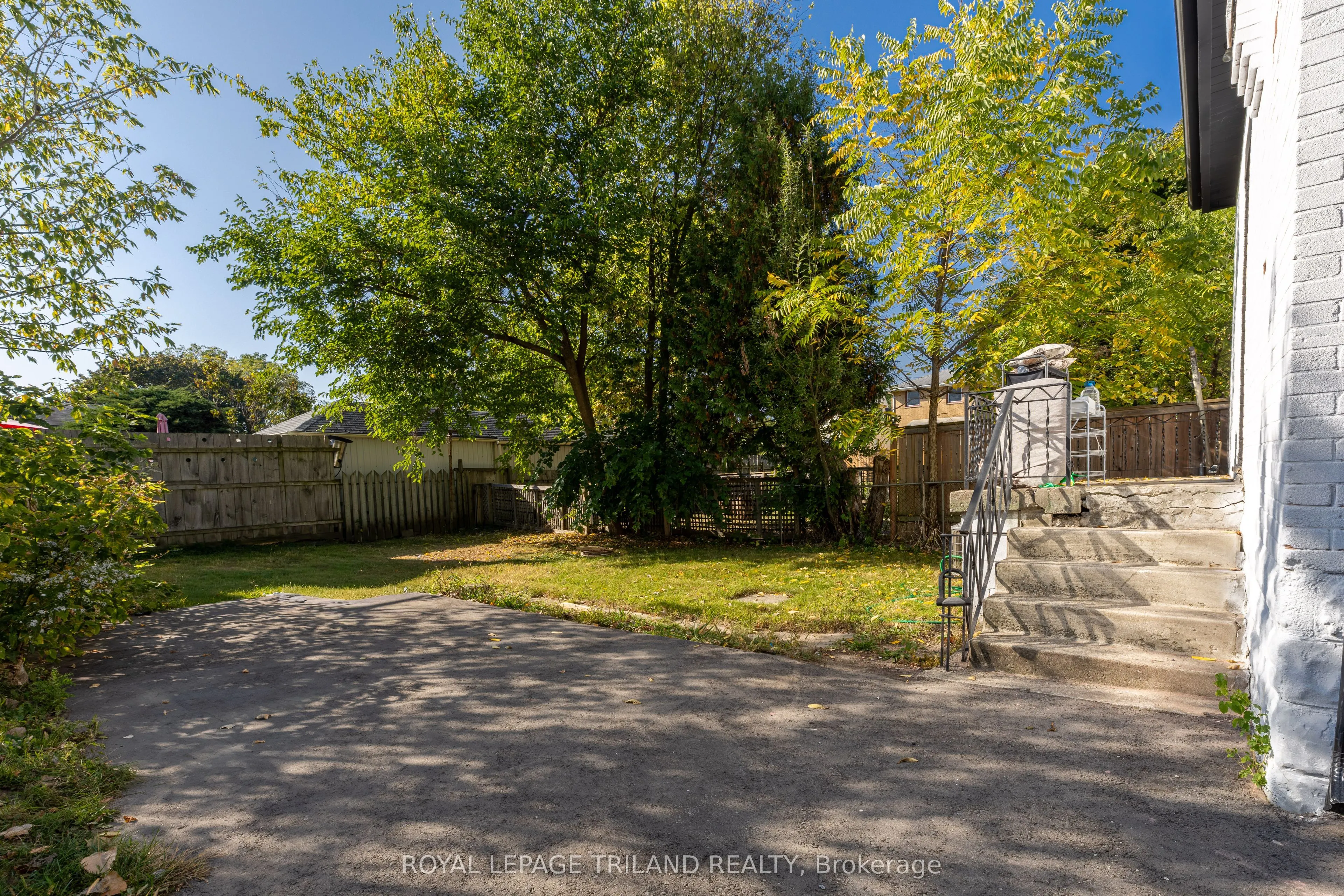 633 Hamilton Road