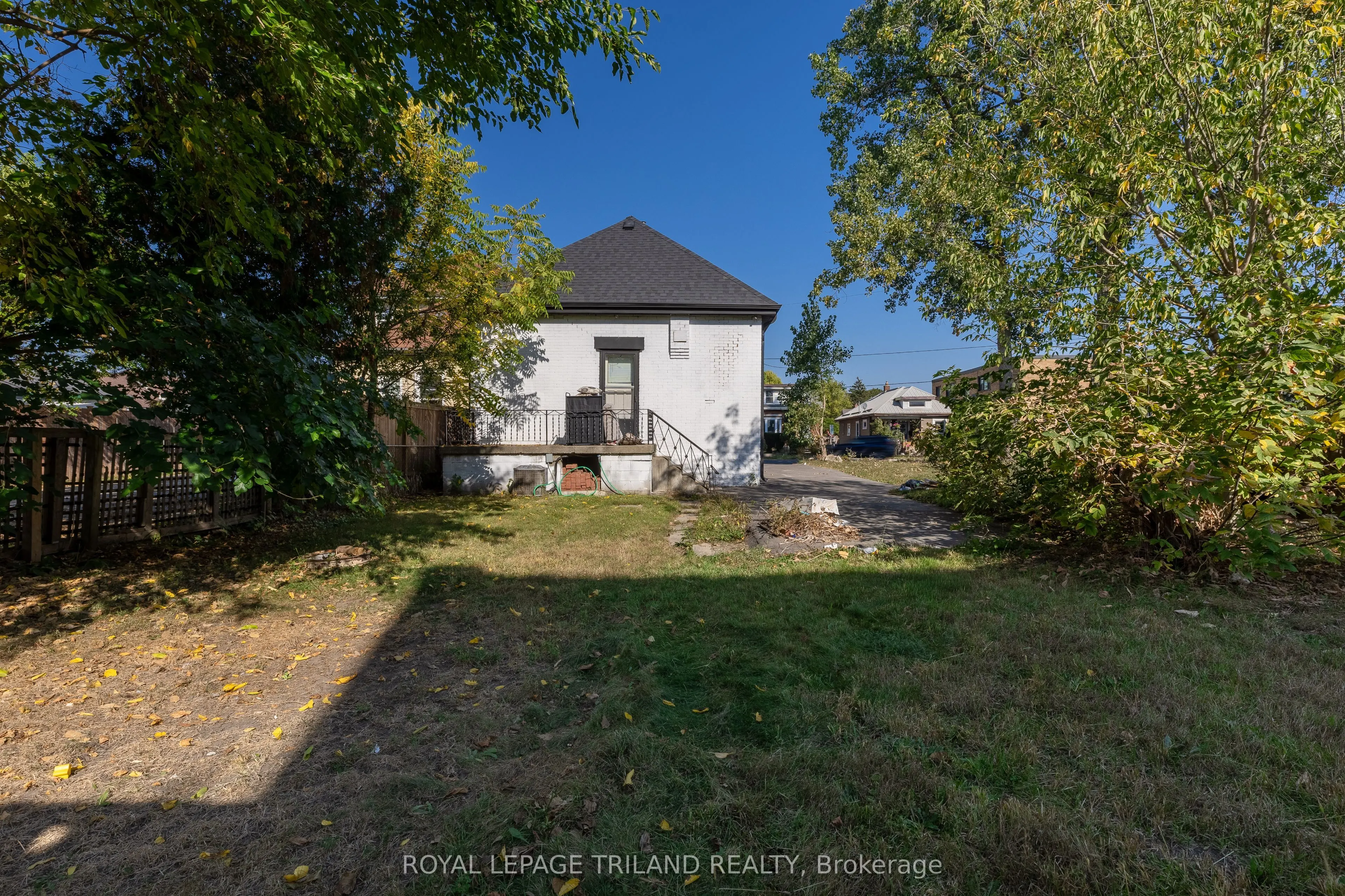 633 Hamilton Road