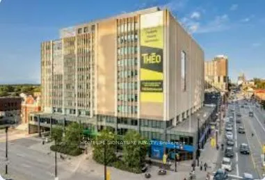305 Rideau Street, #815