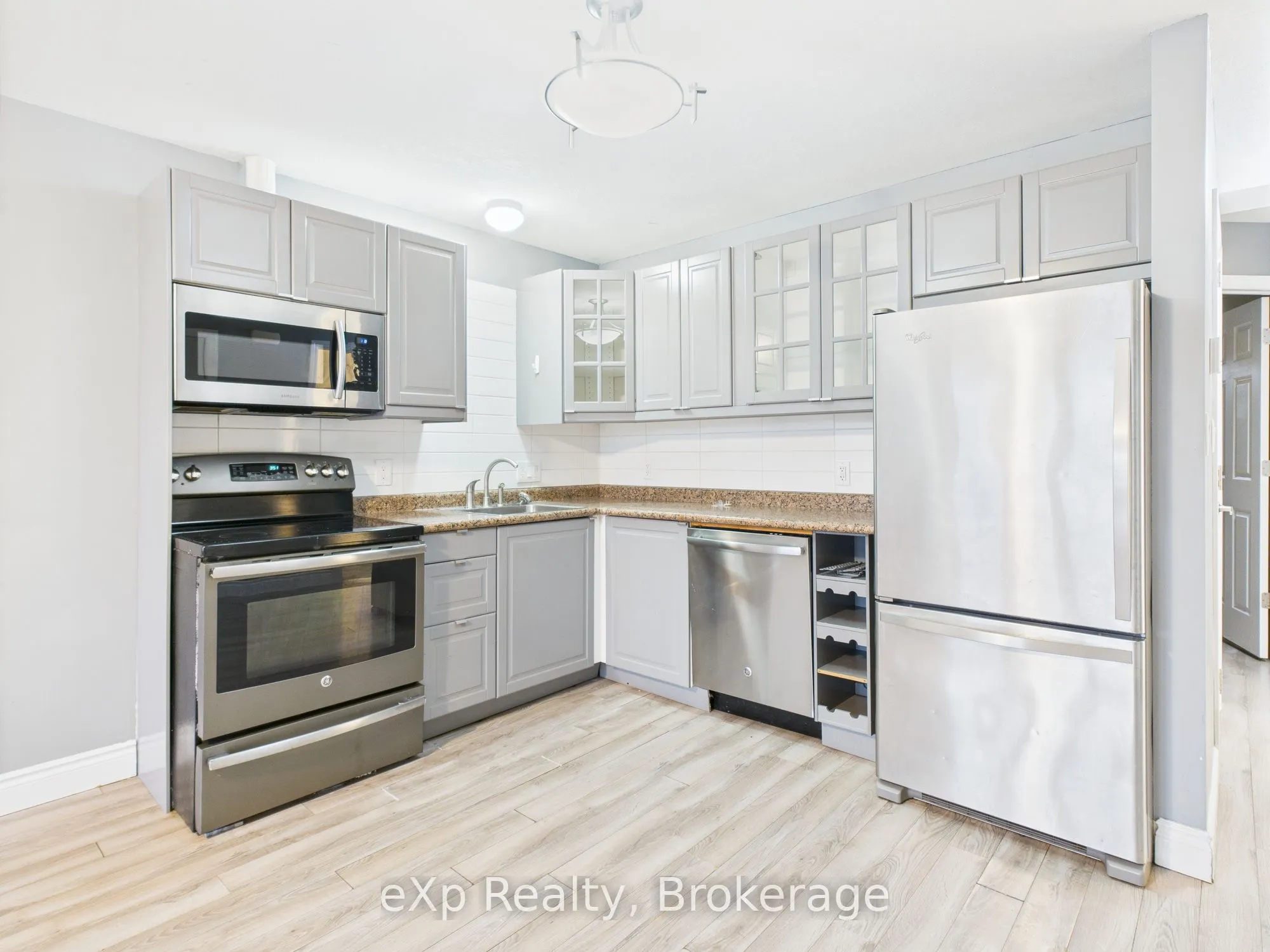 55 Regent Street S, #3