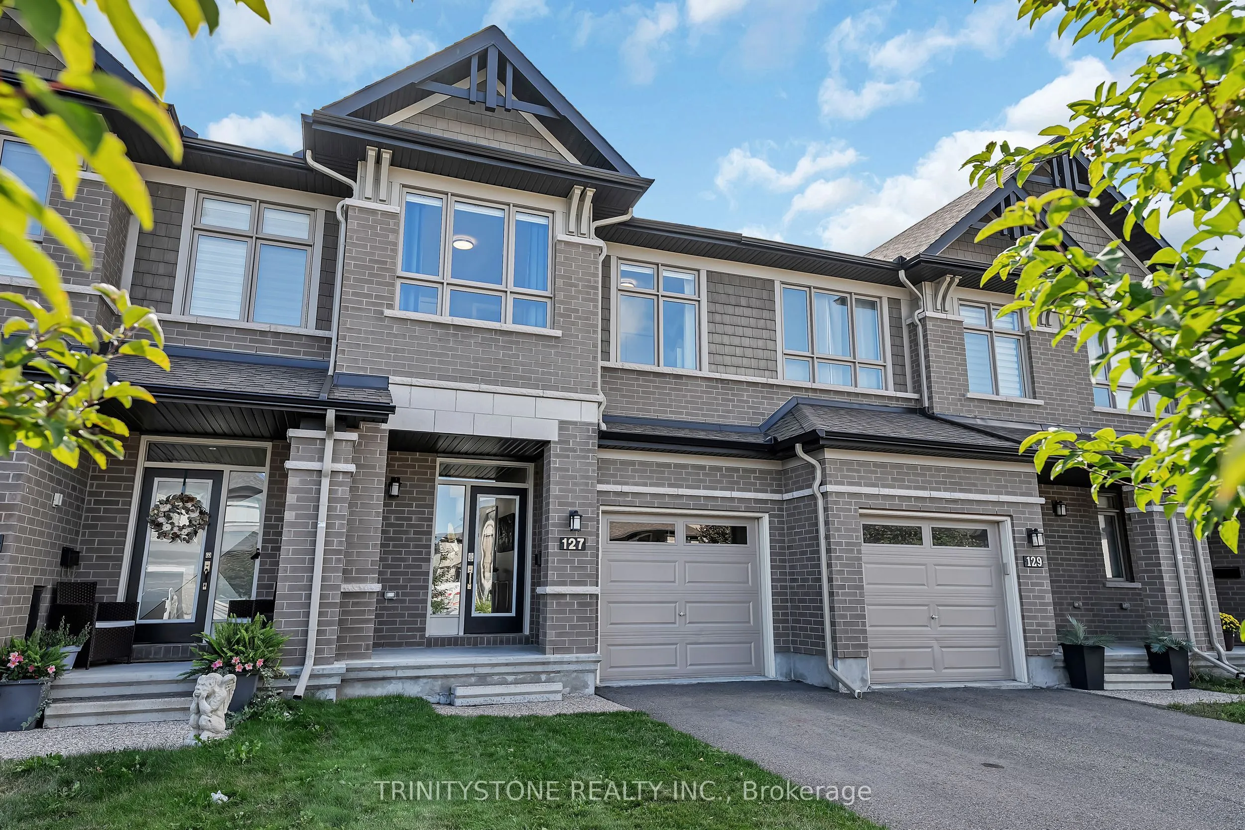 127 Shinny Avenue