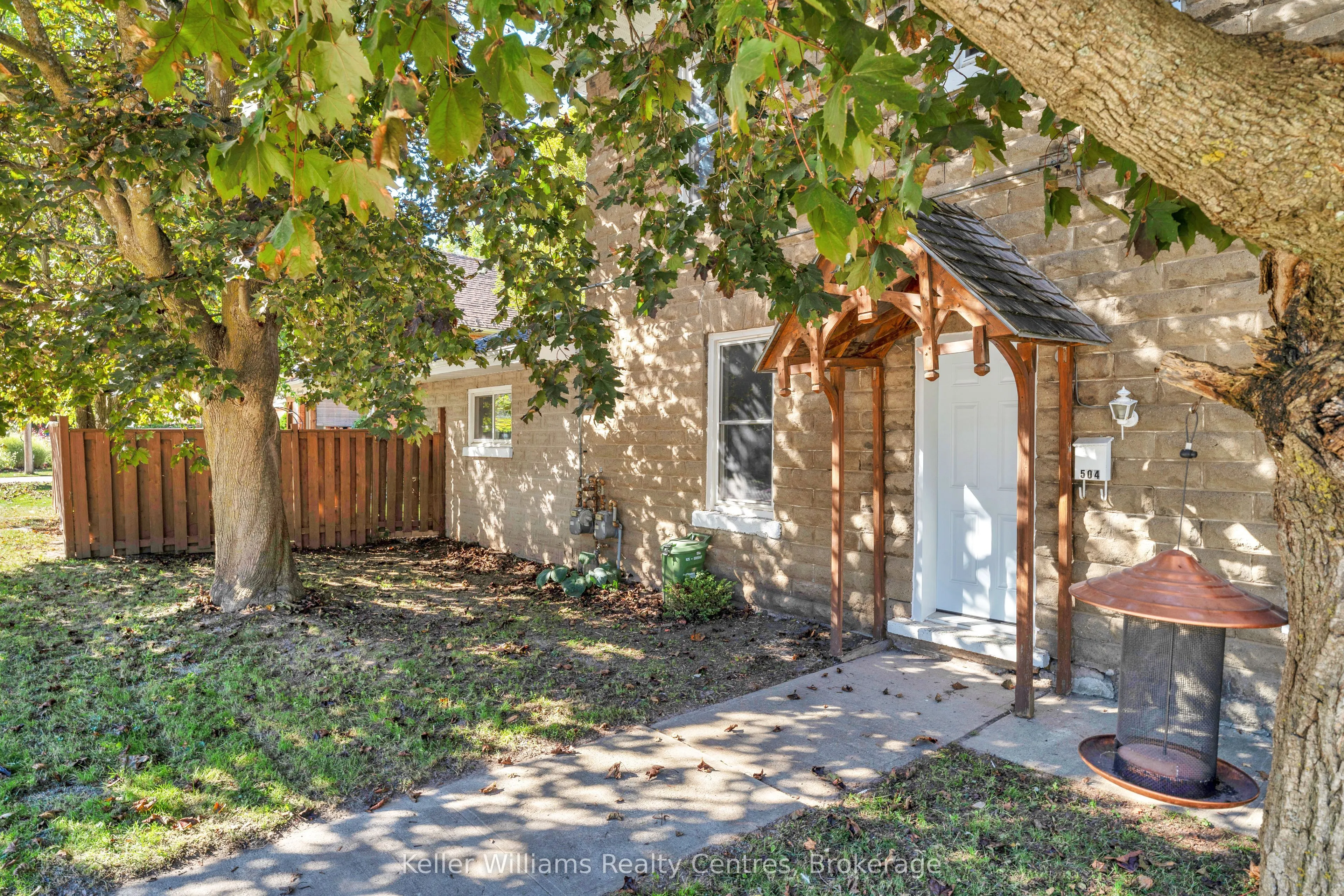 502 & 504 9th Street W