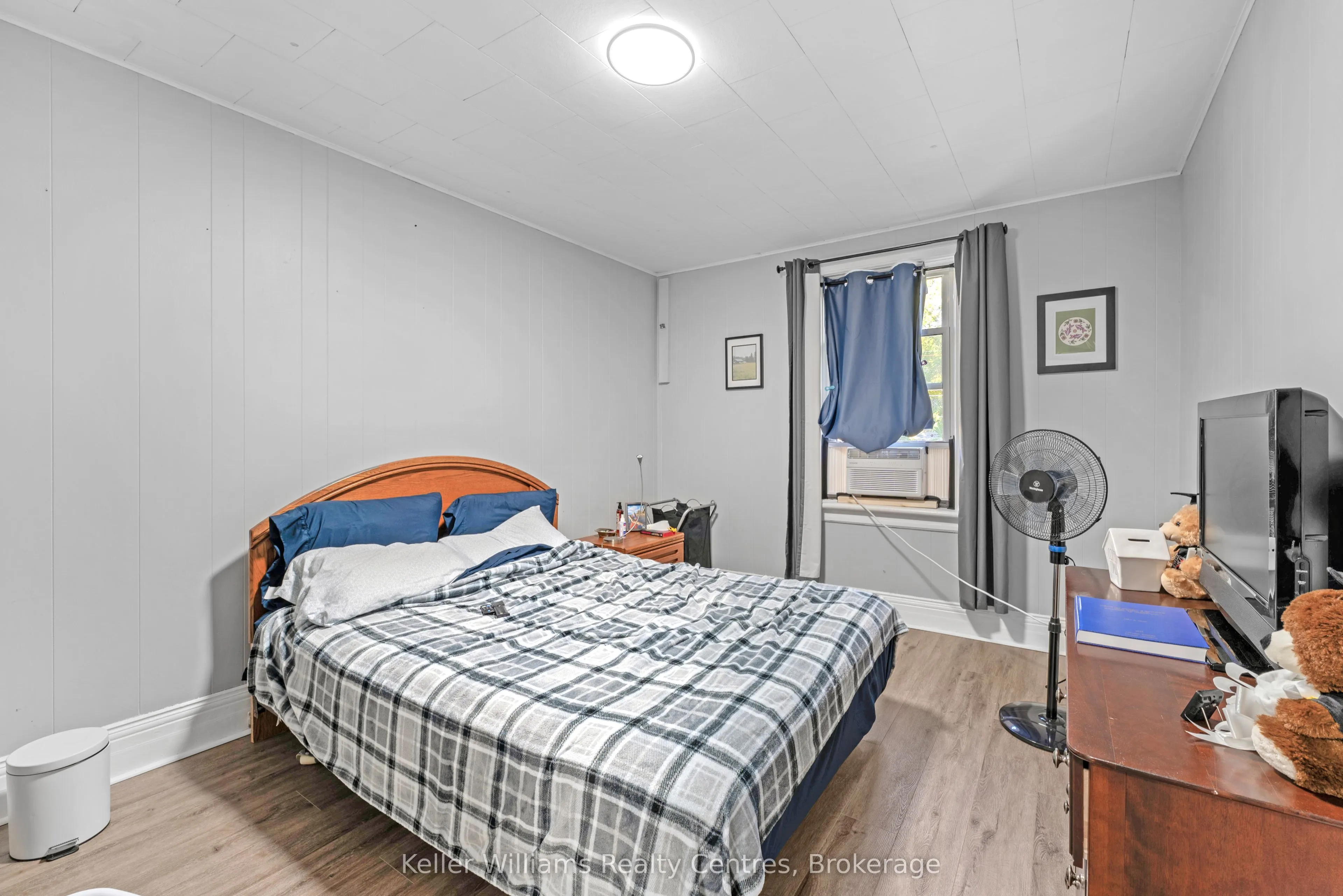 502 & 504 9th Street W