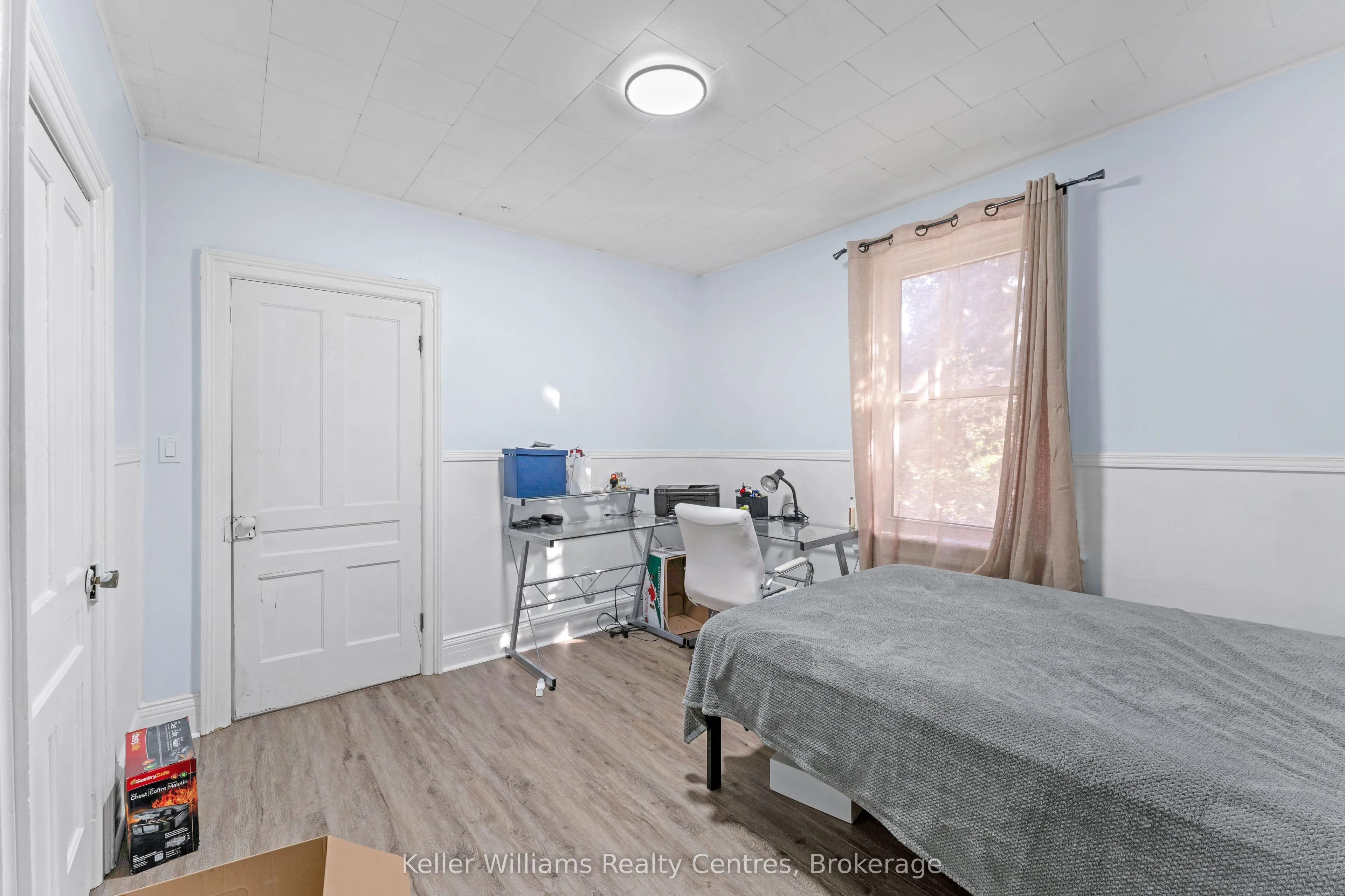 502 & 504 9th Street W