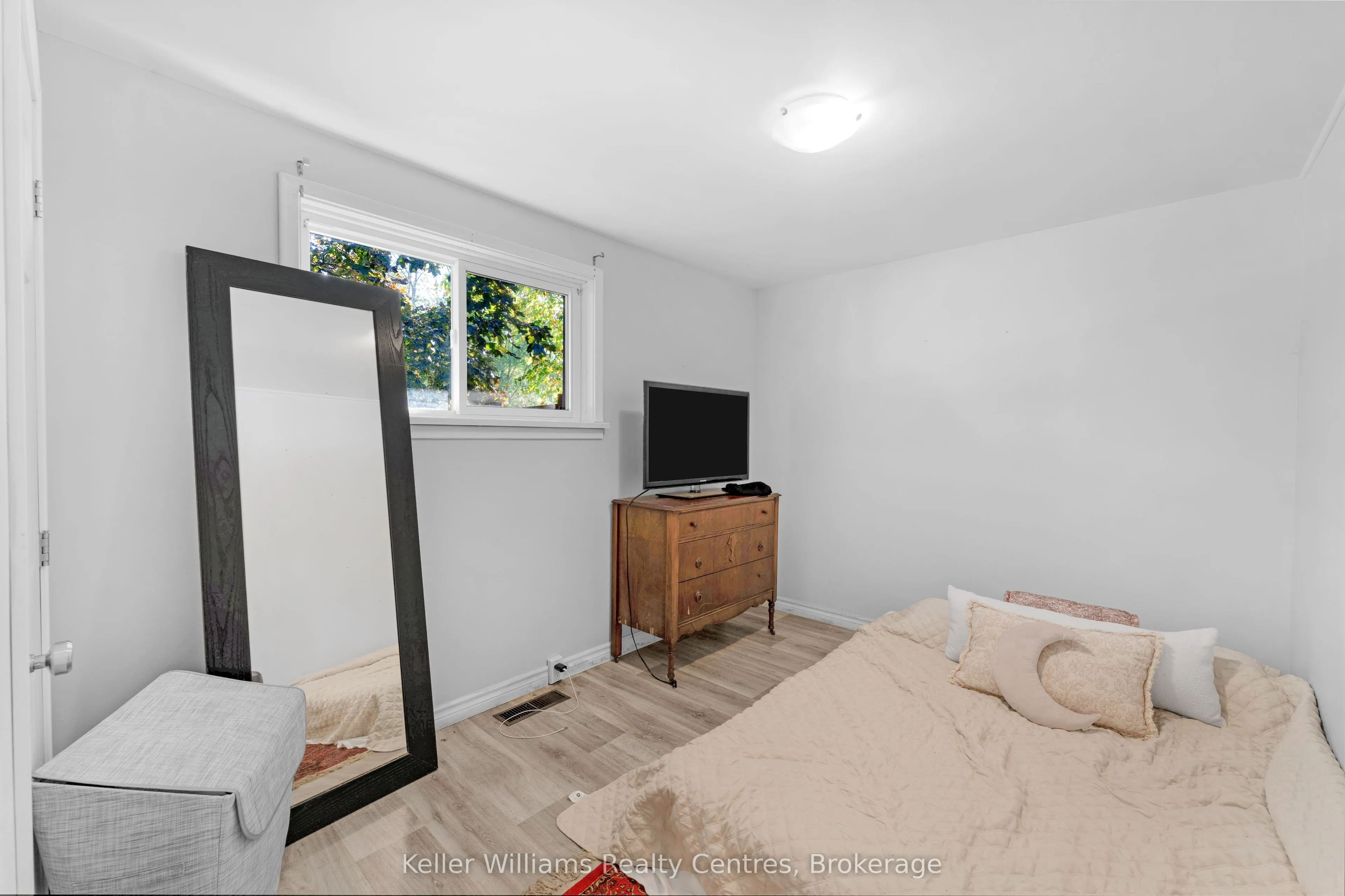 502 & 504 9th Street W