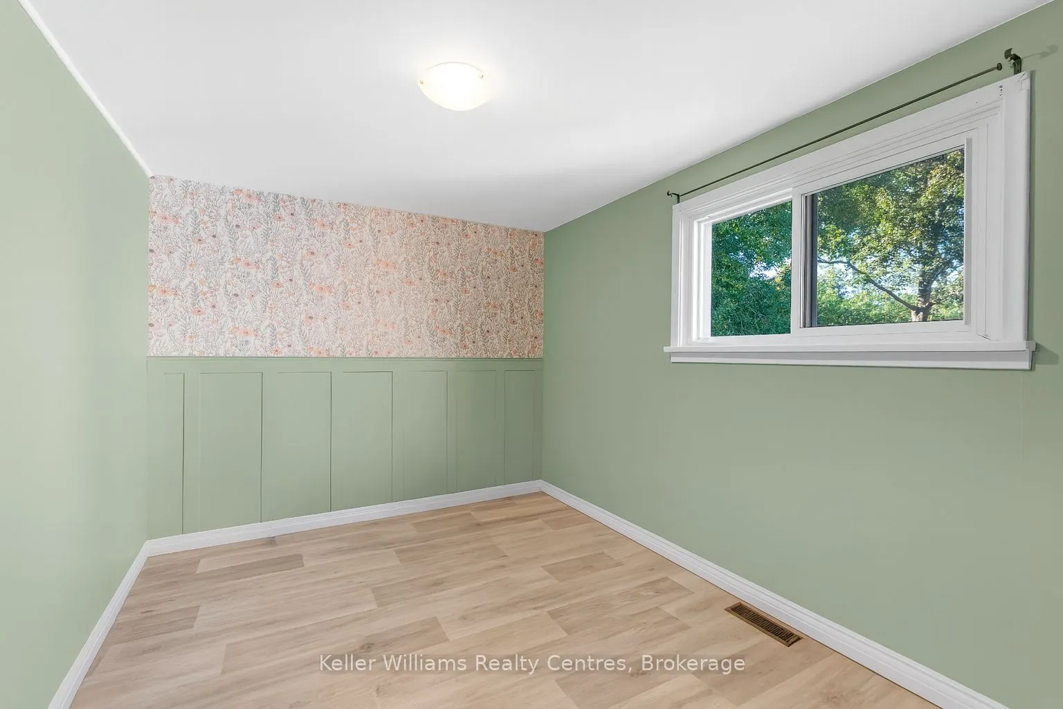502 & 504 9th Street W
