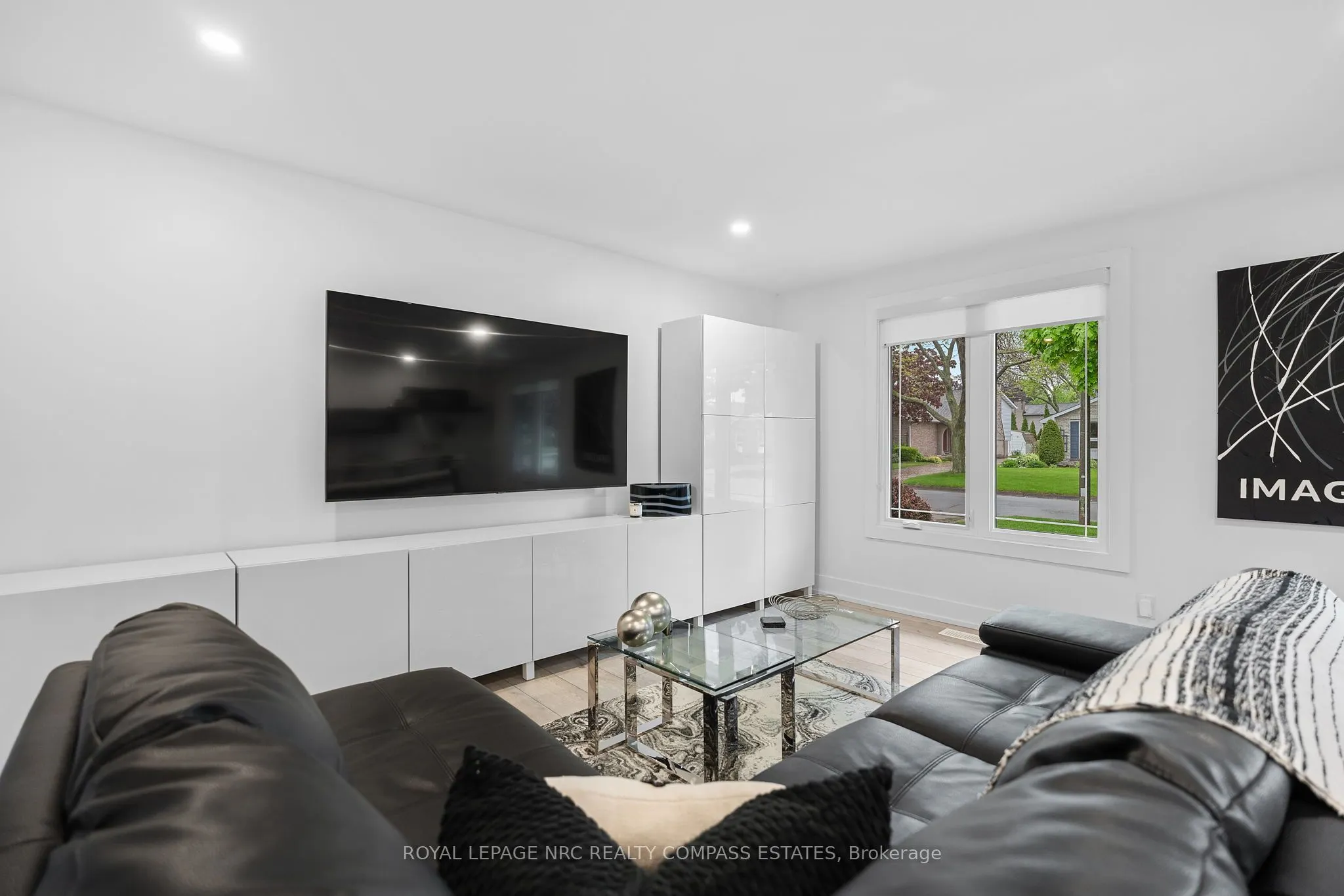 10 Belair Drive