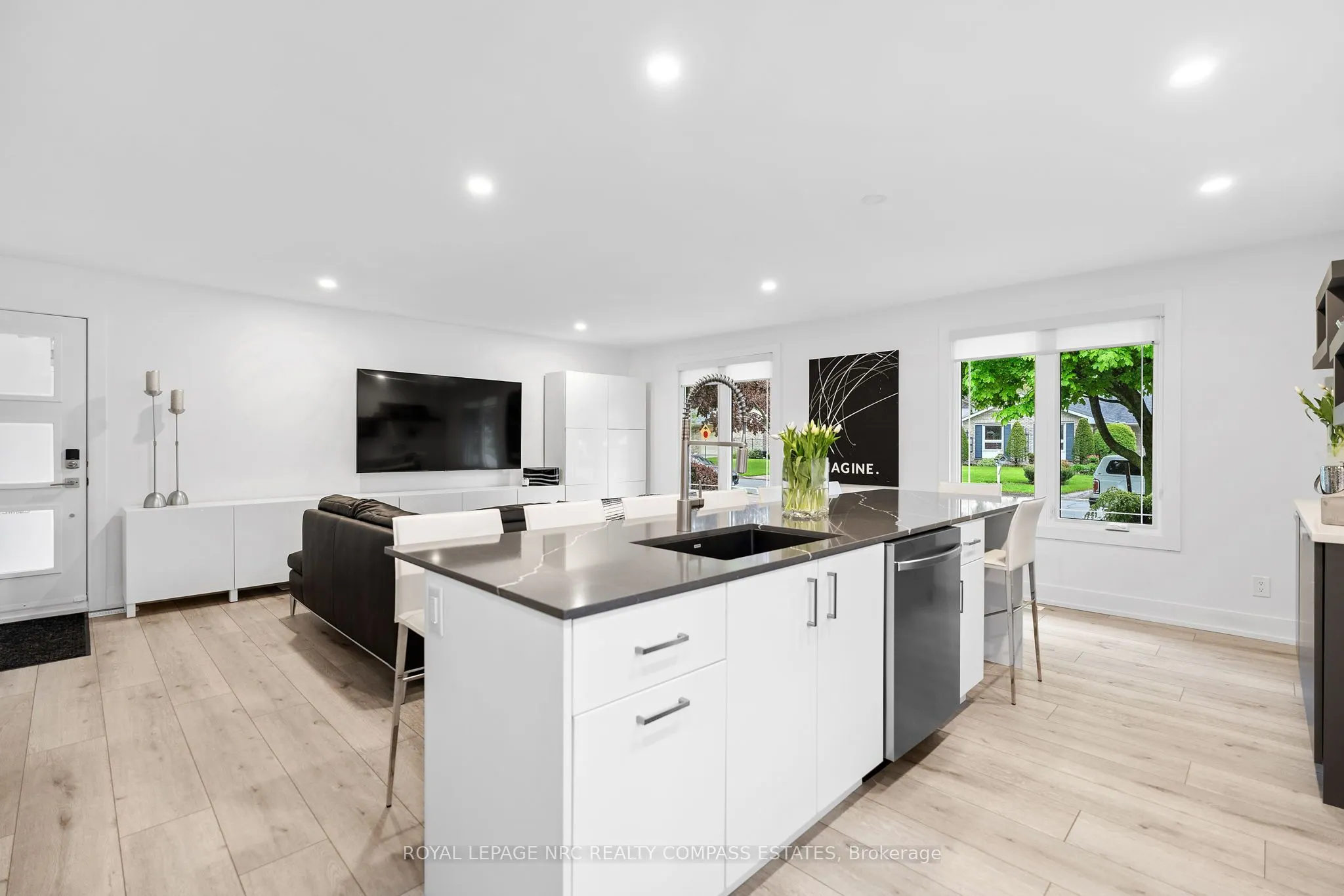 10 Belair Drive