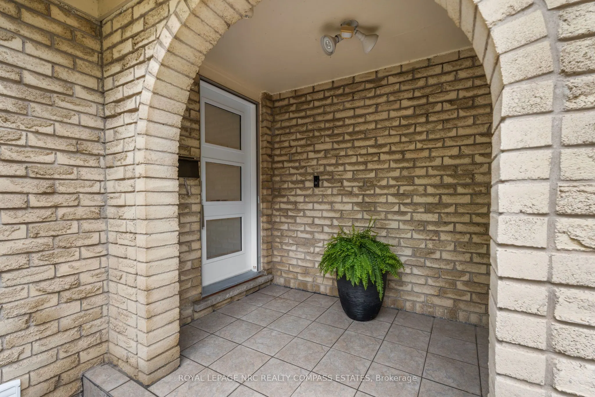 10 Belair Drive