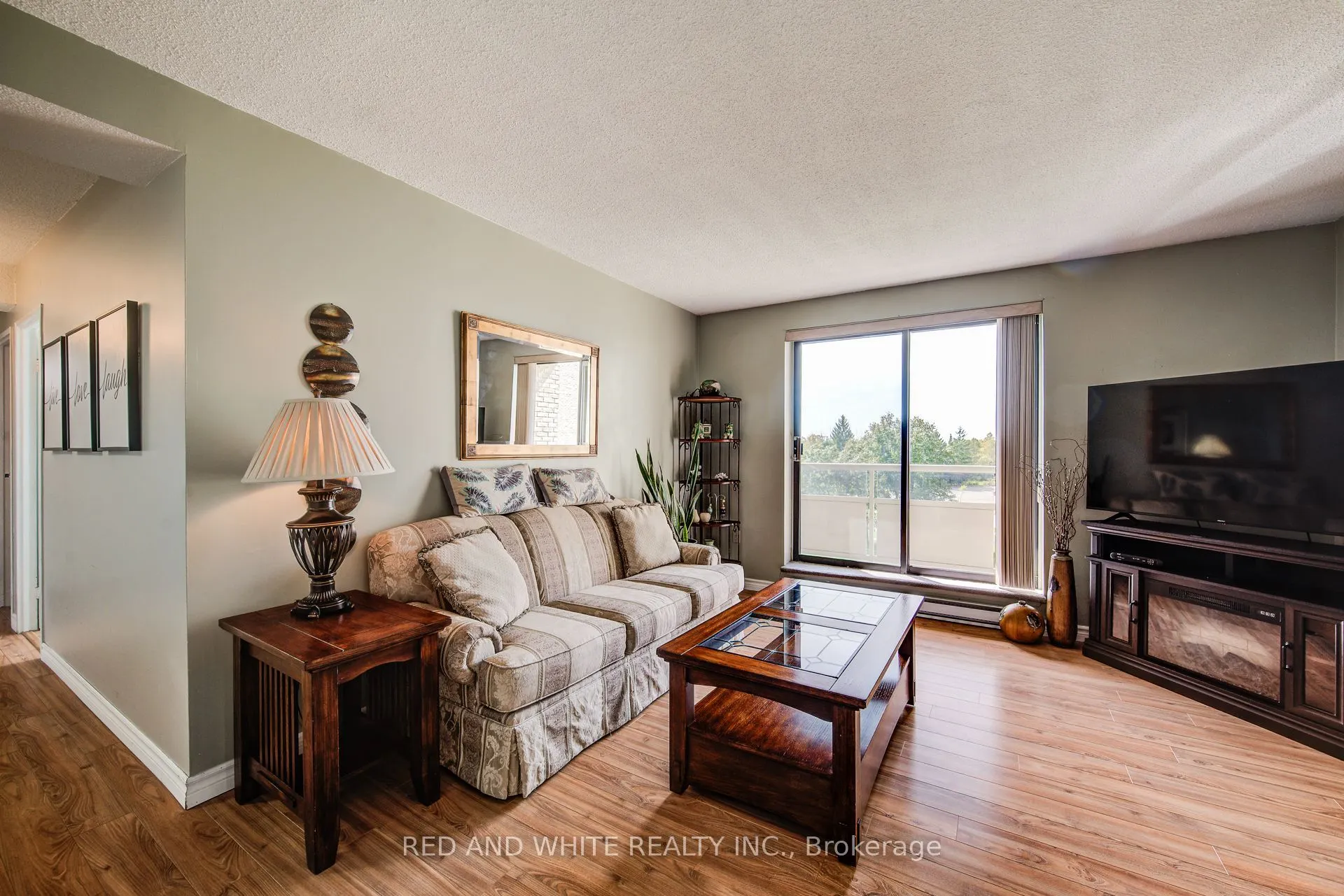 89 Westwood Road, #405