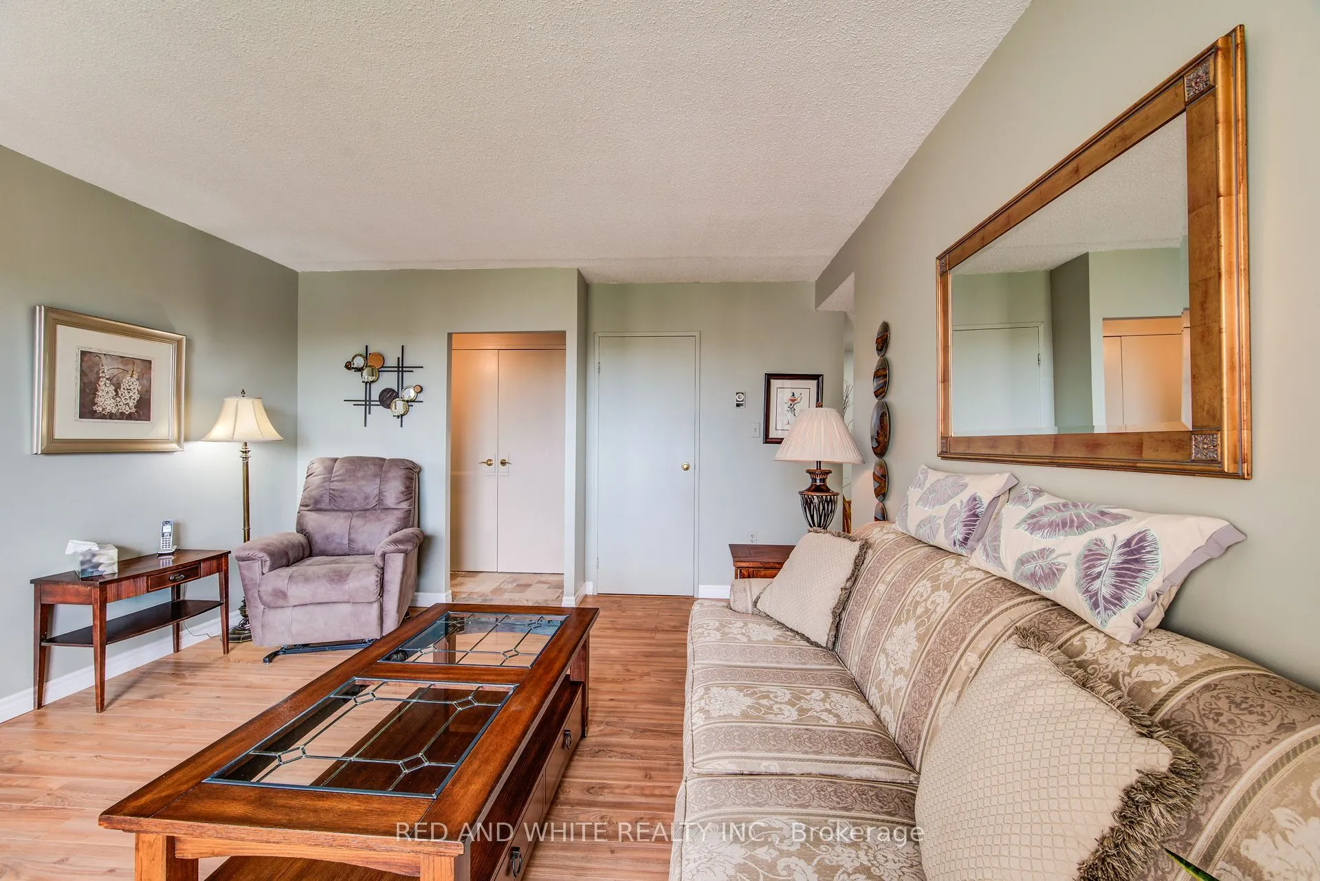 89 Westwood Road, #405